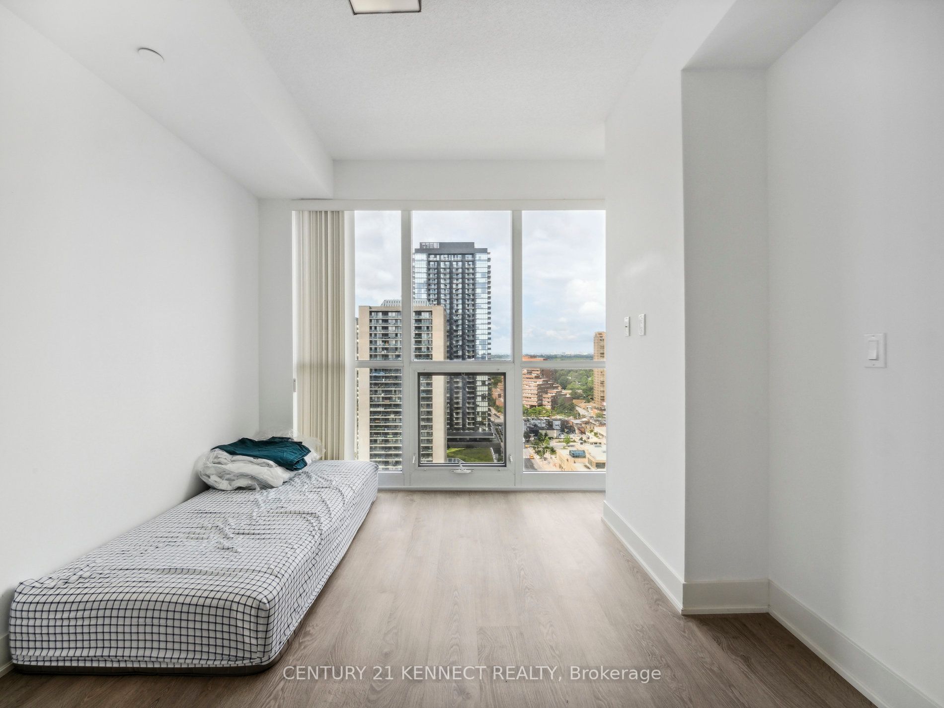 88 Sheppard Ave E, #2306