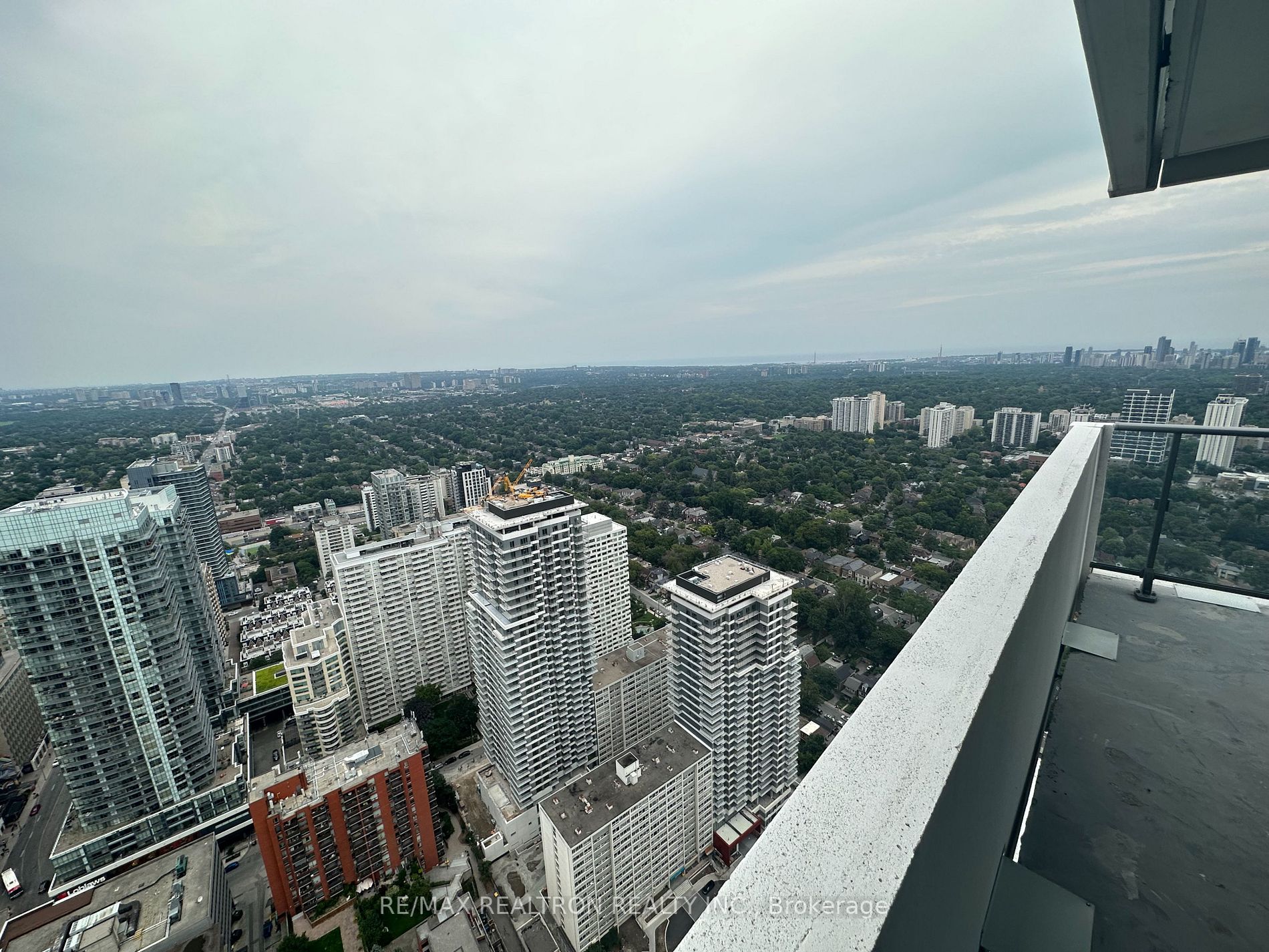 2221 Yonge St, #5103