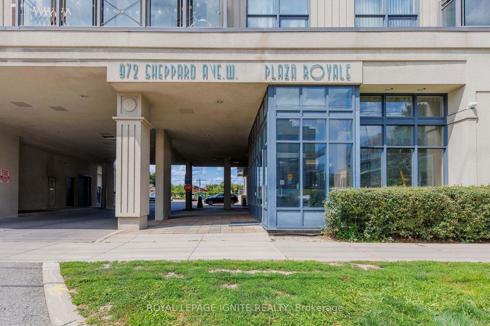 872 Sheppard Ave W, #218
