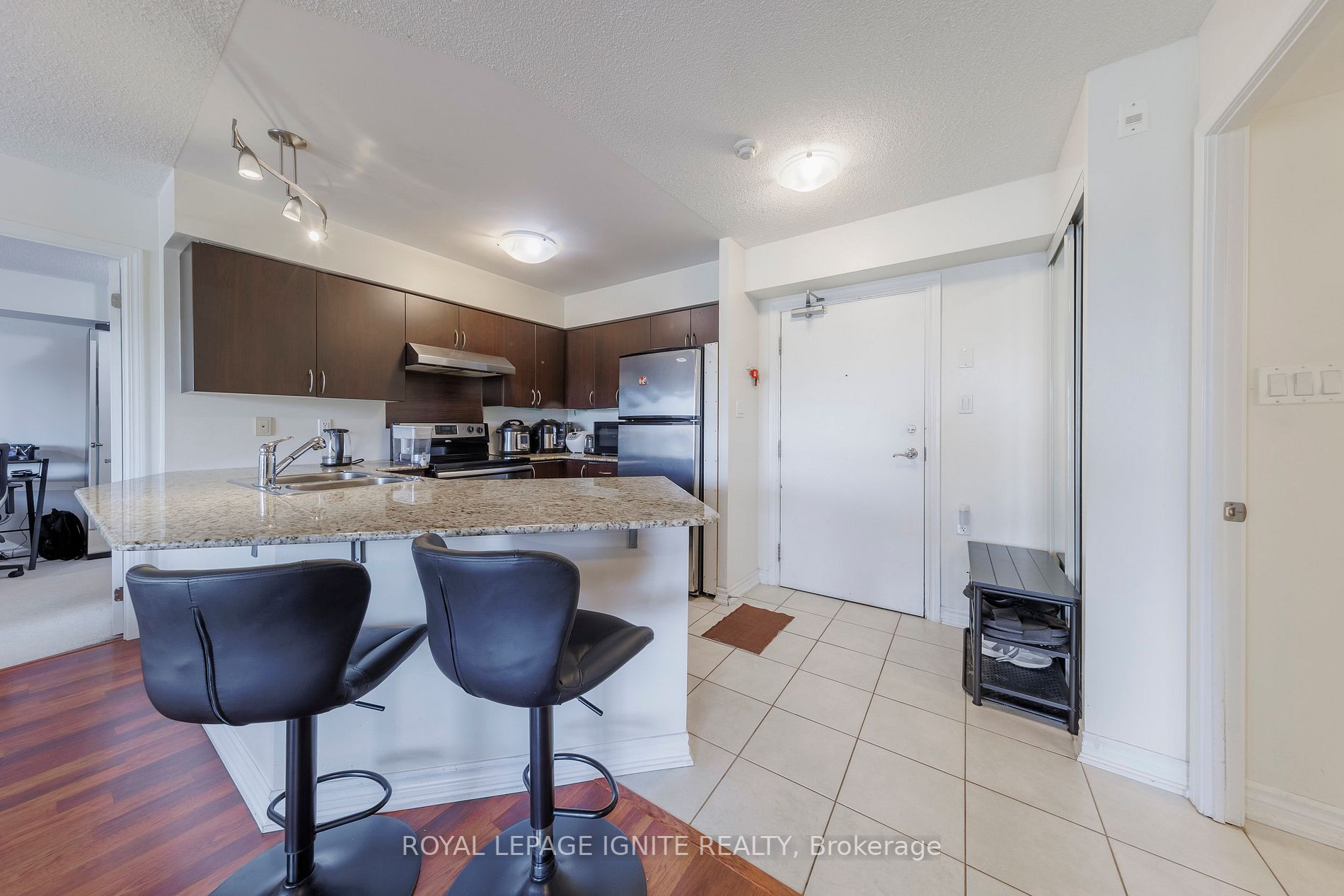 872 Sheppard Ave W, #218