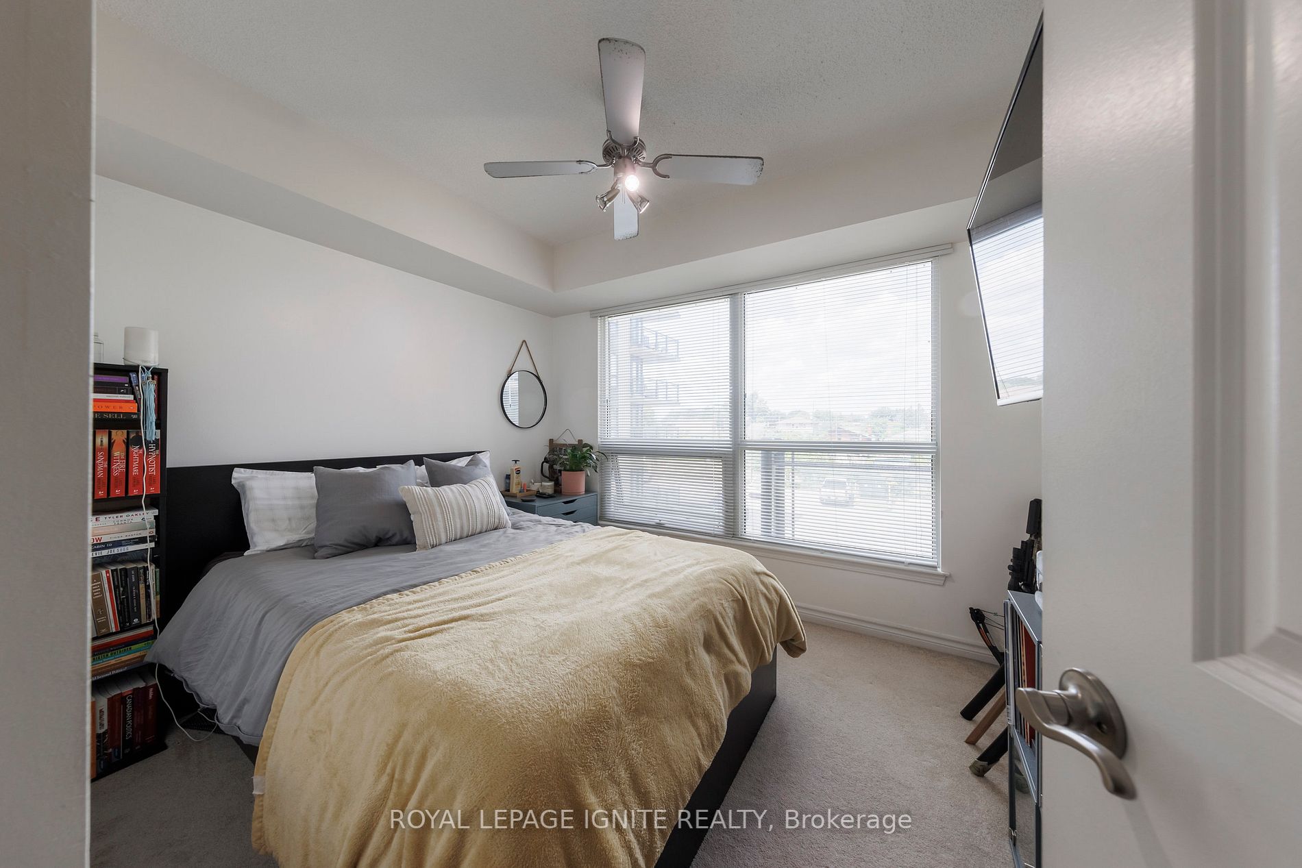 872 Sheppard Ave W, #218