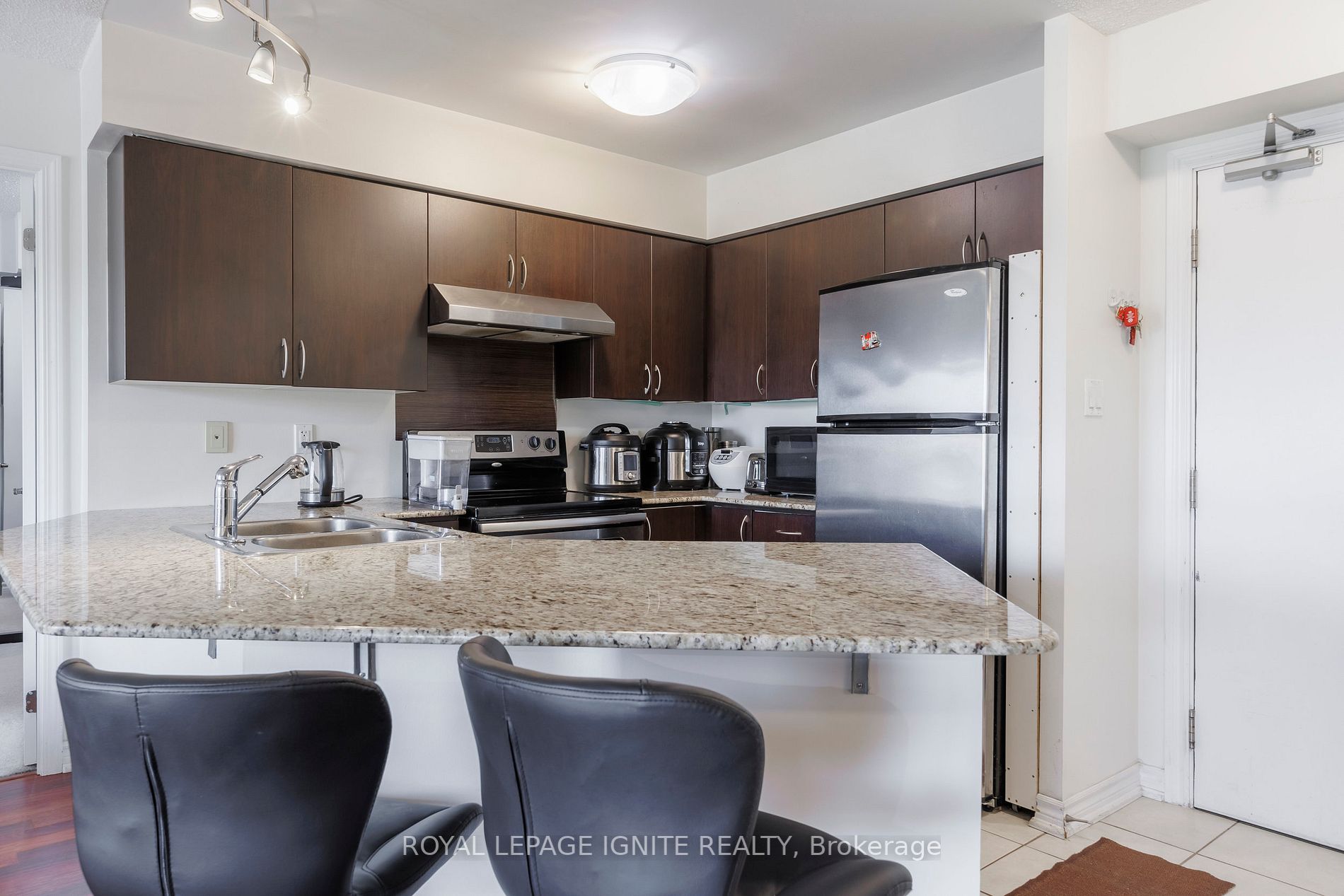 872 Sheppard Ave W, #218