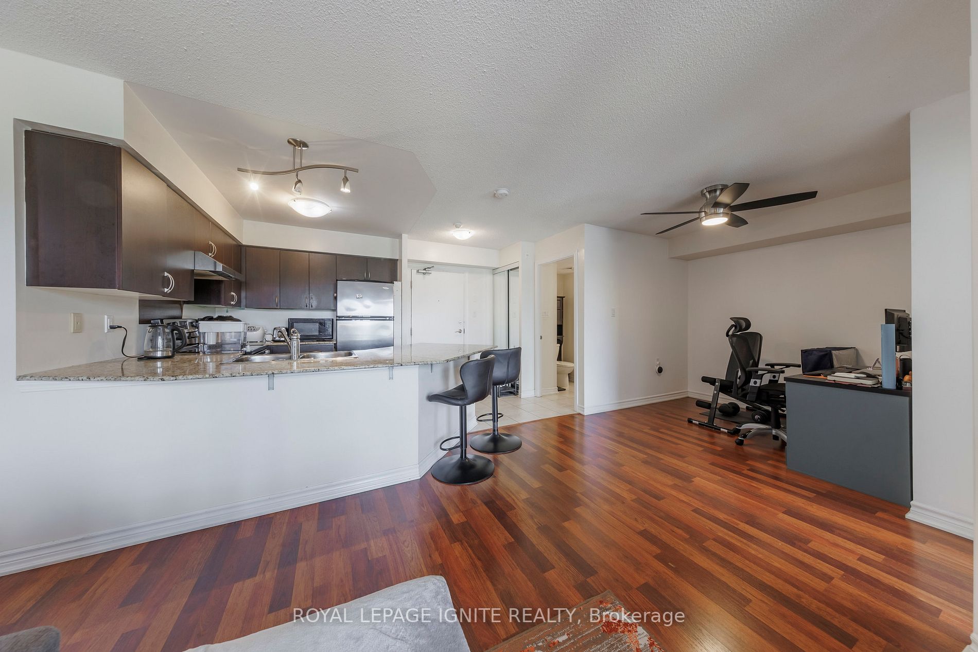 872 Sheppard Ave W, #218