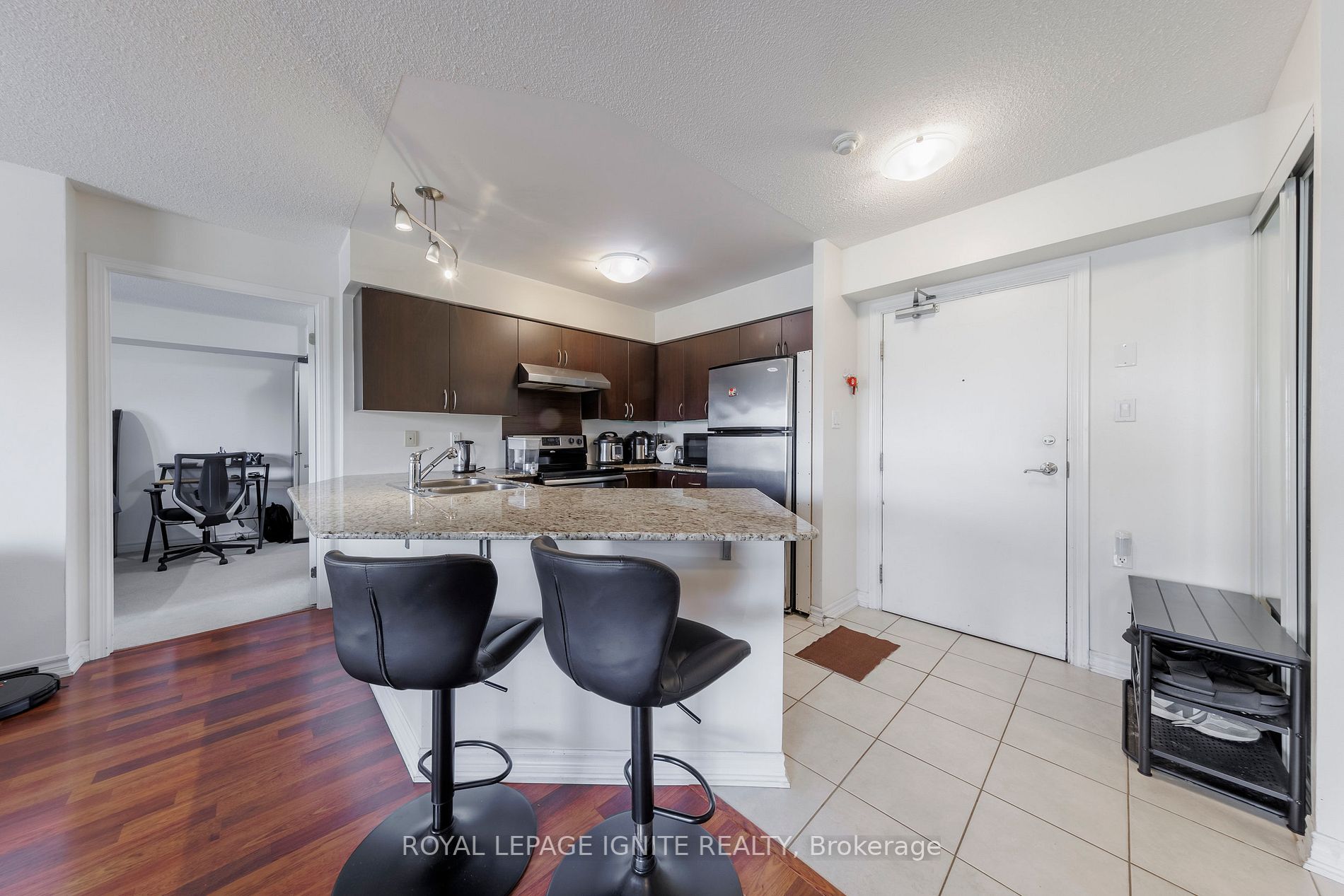 872 Sheppard Ave W, #218