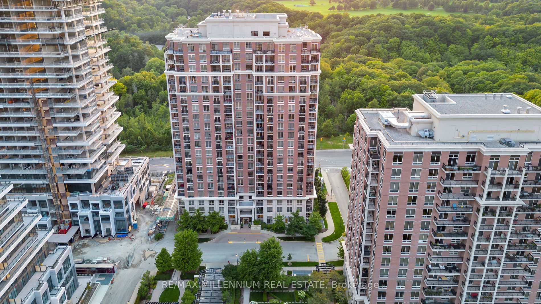 1101 Leslie St, #1006