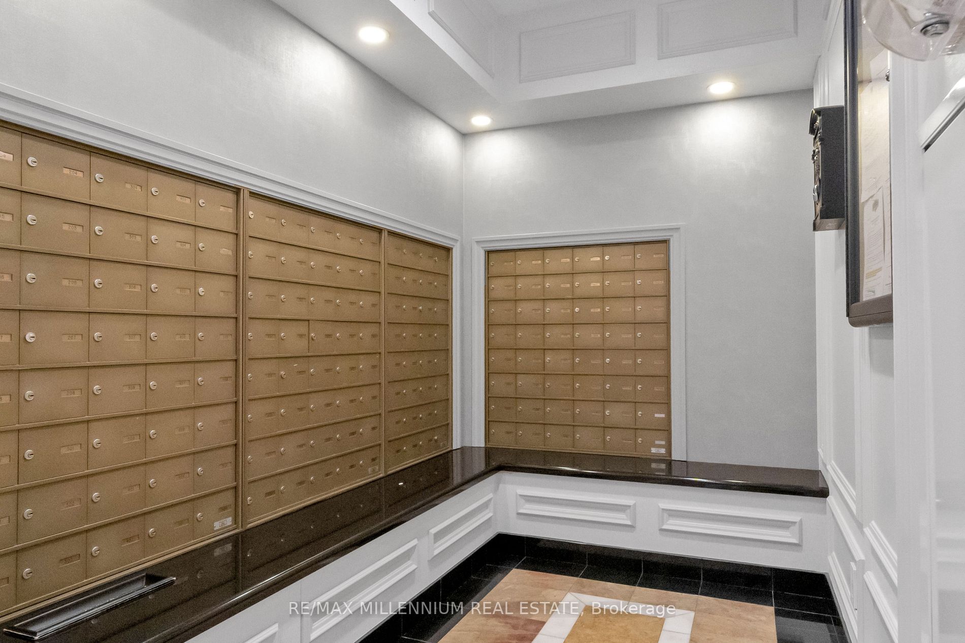 1101 Leslie St, #1006