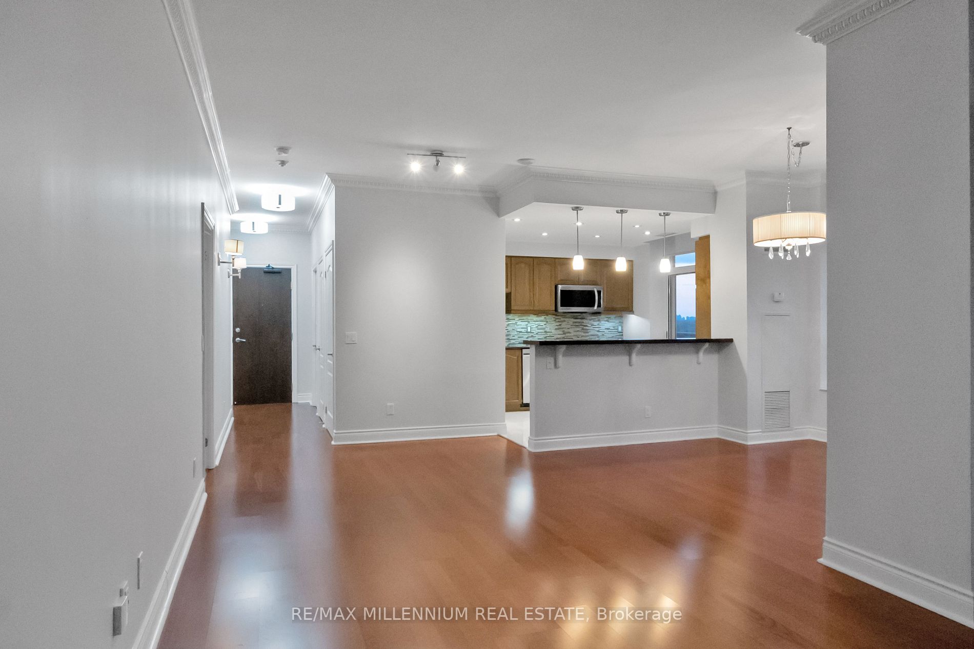 1101 Leslie St, #1006