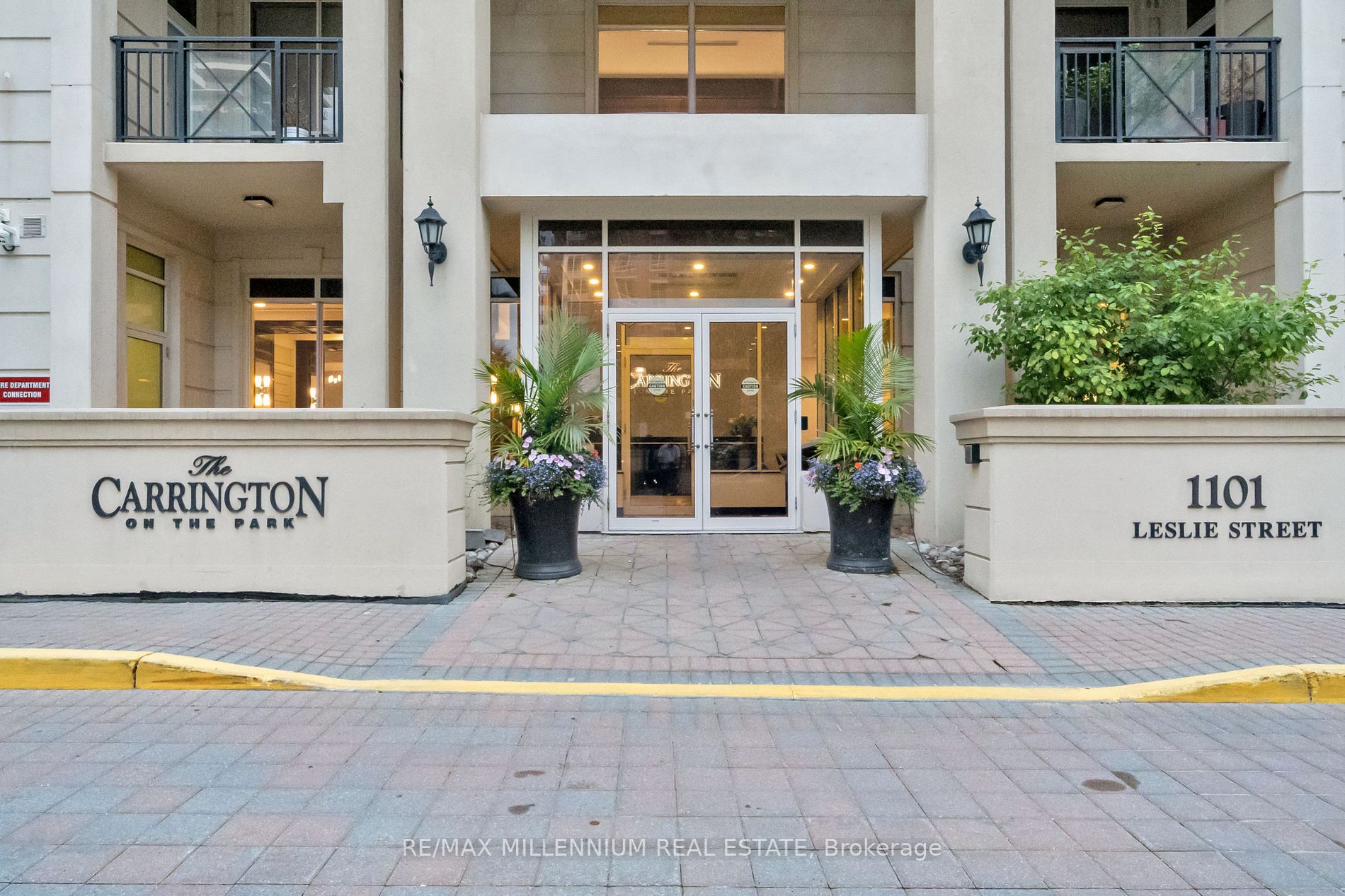1101 Leslie St, #1006