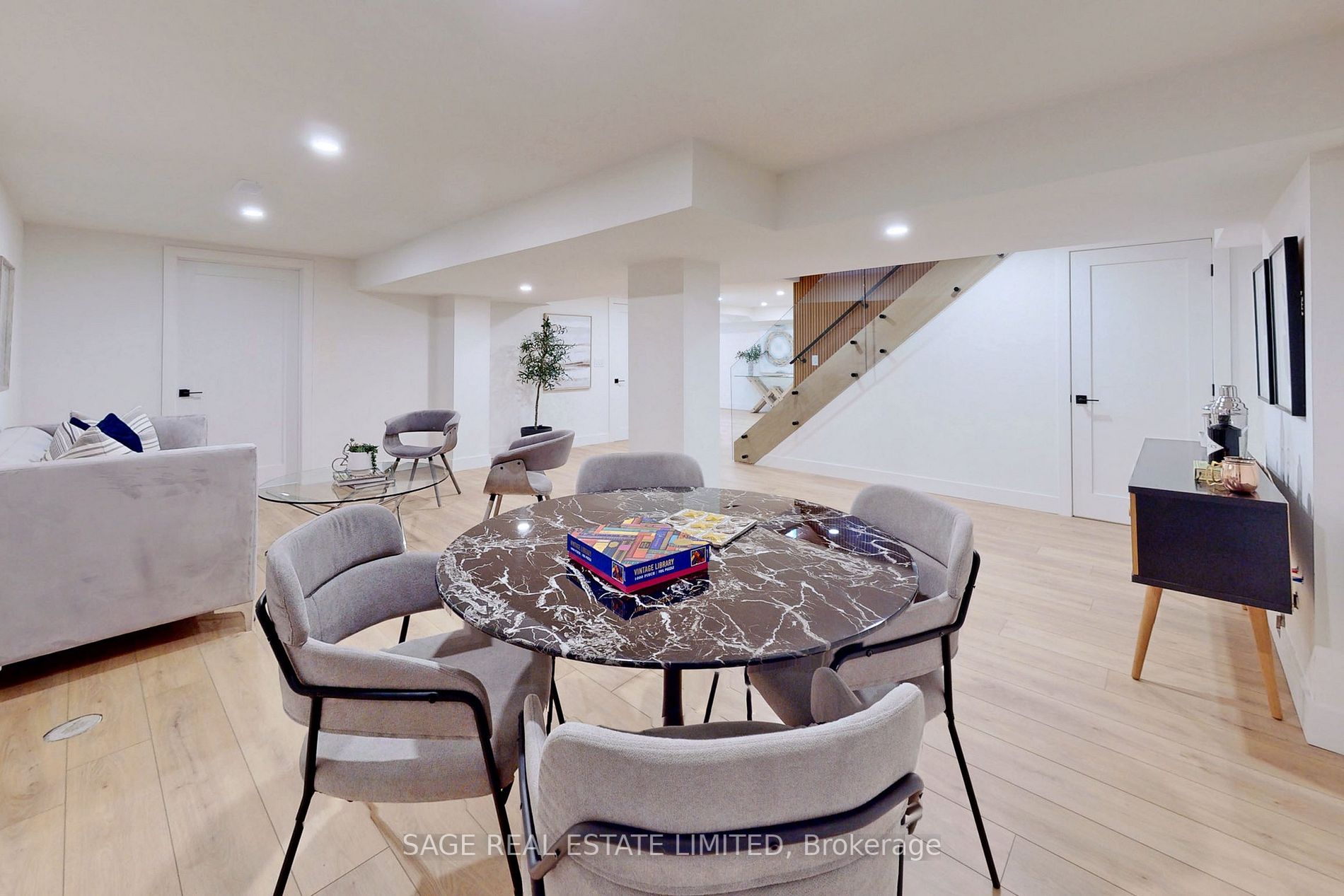 20 Averdon Cres
