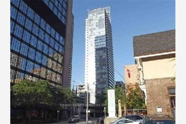 37 Grosvenor St, Toronto