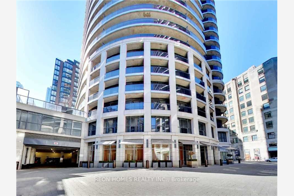 21 Carlton St, Toronto