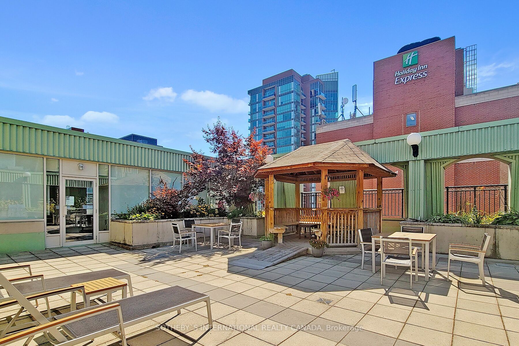 120 Lombard Street, #606