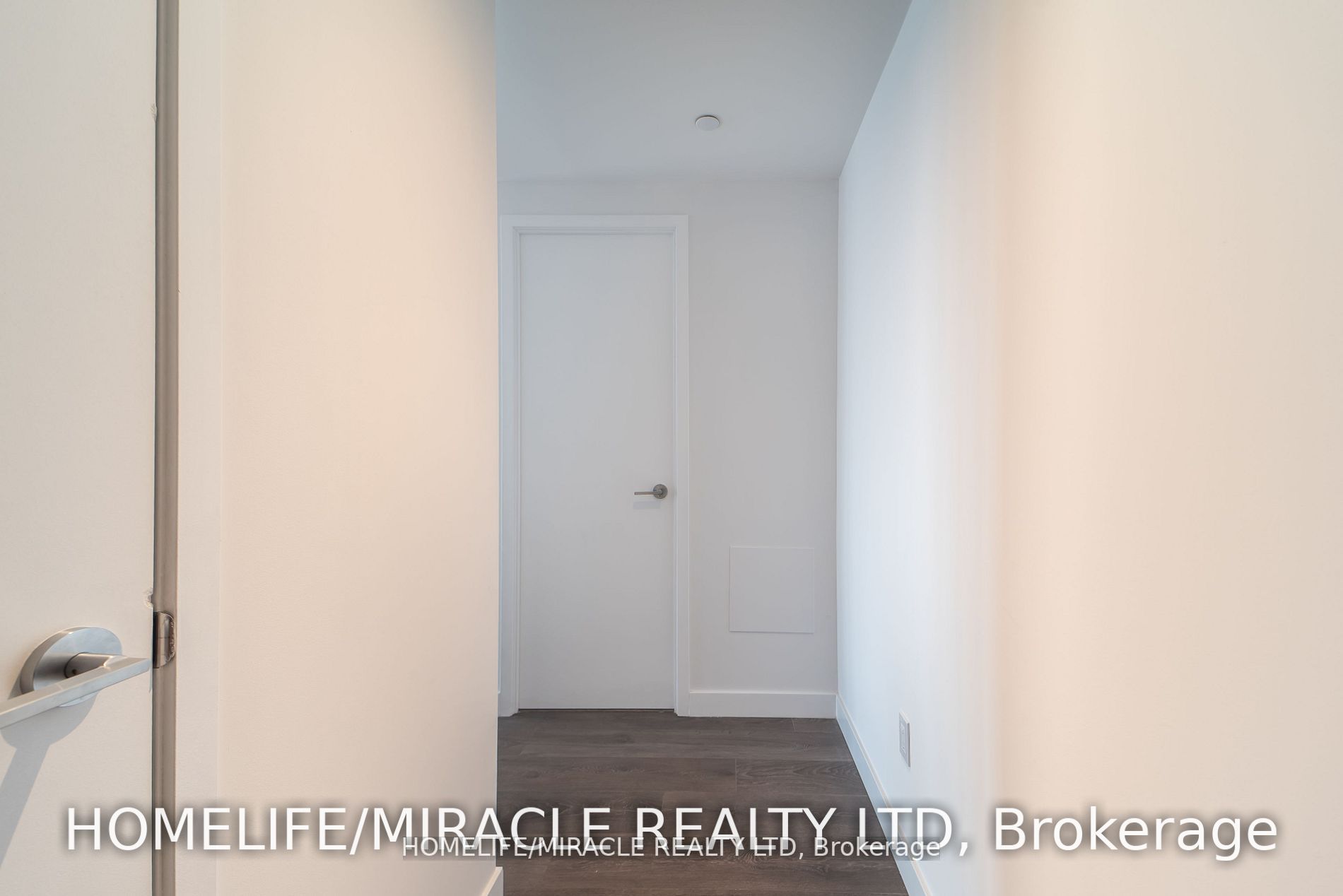 215 Queen St W, #1405