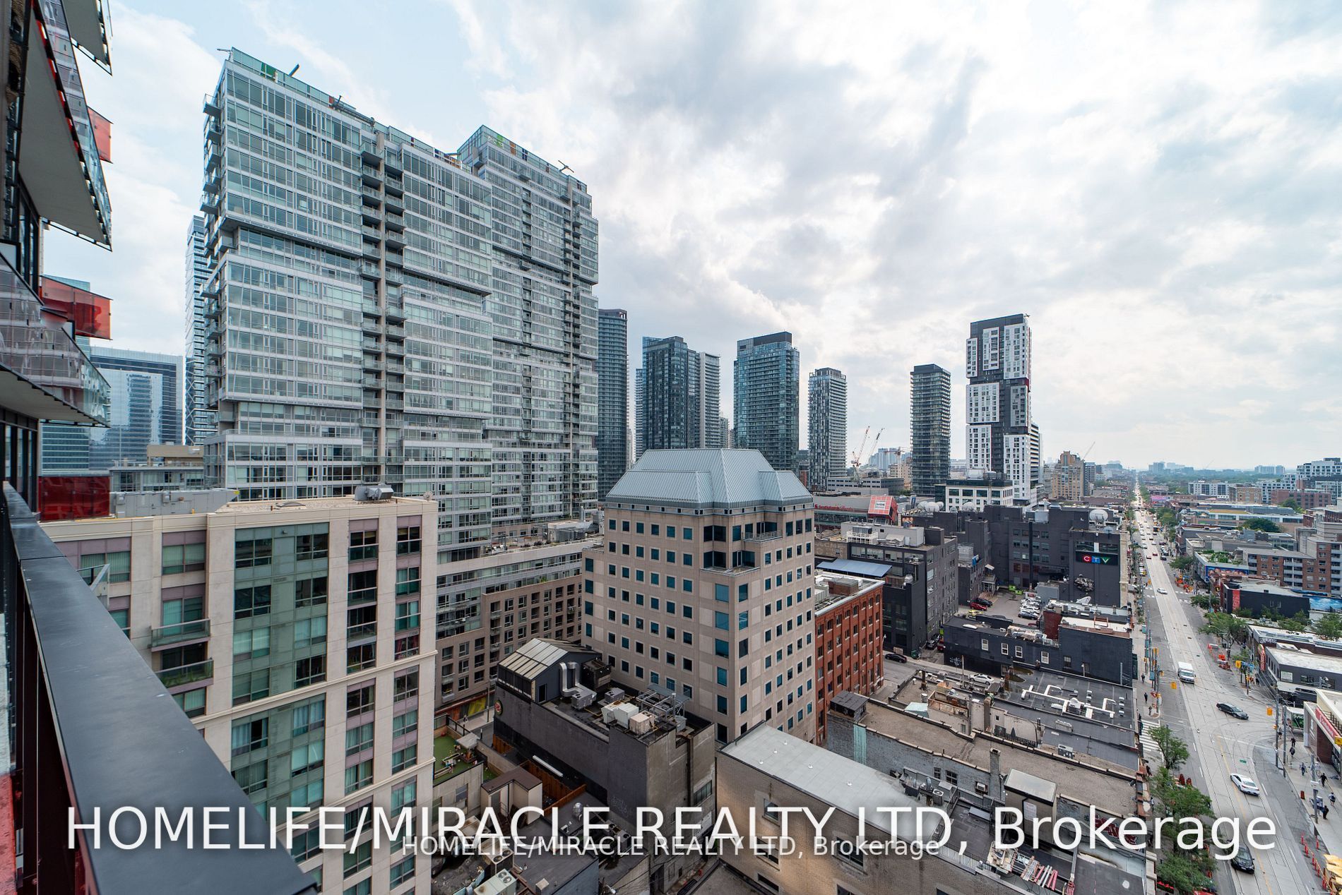 215 Queen St W, #1405