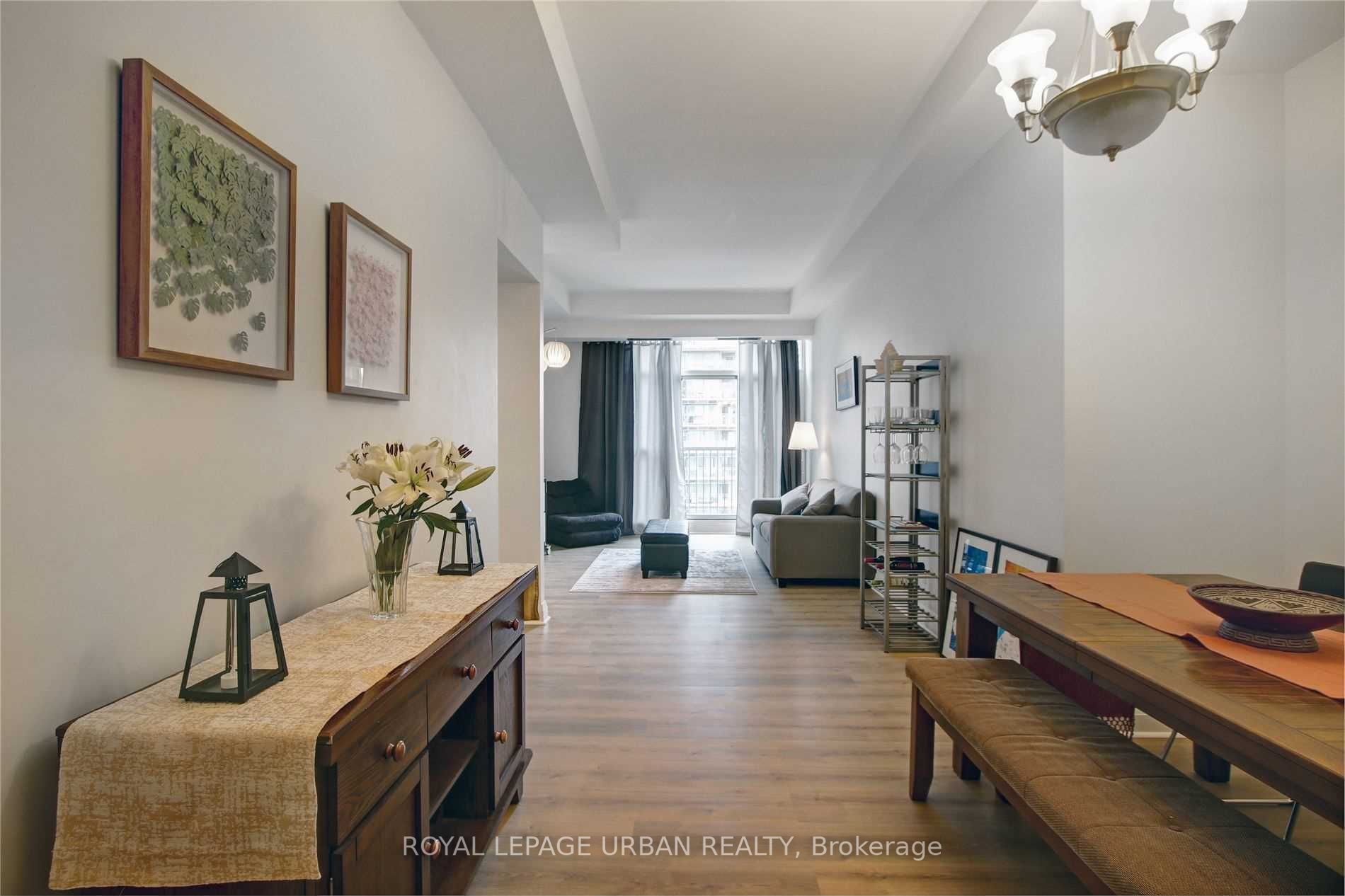 8 Wellesley St E, #803