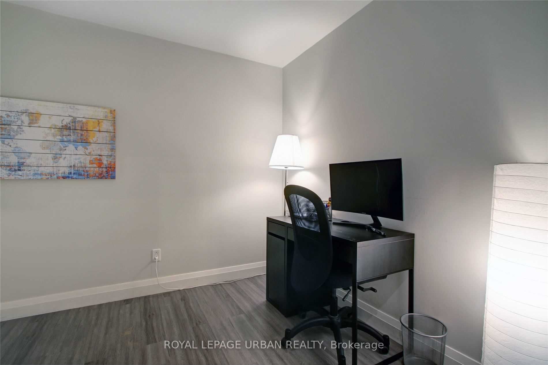 8 Wellesley St E, #803