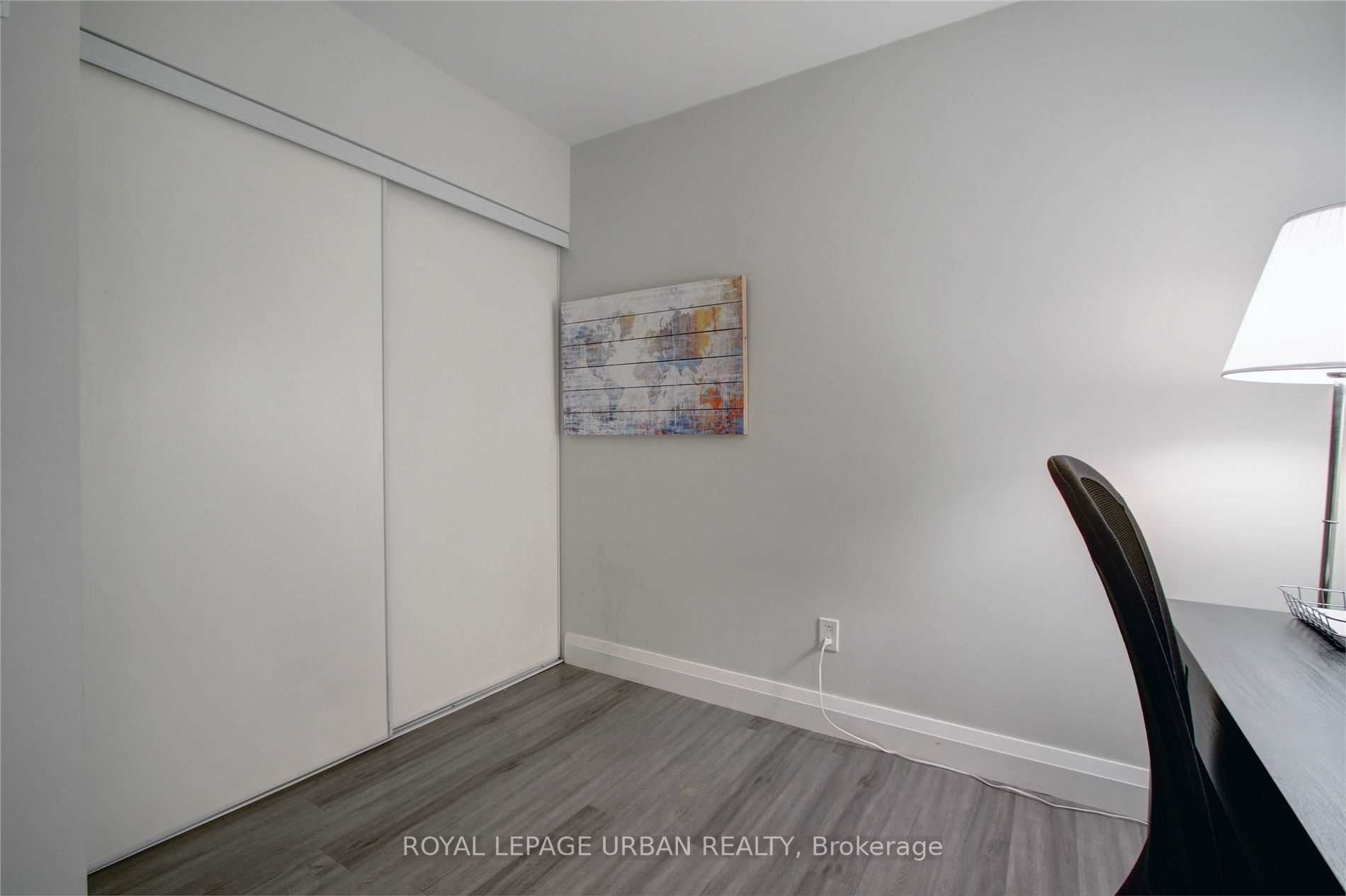 8 Wellesley St E, #803