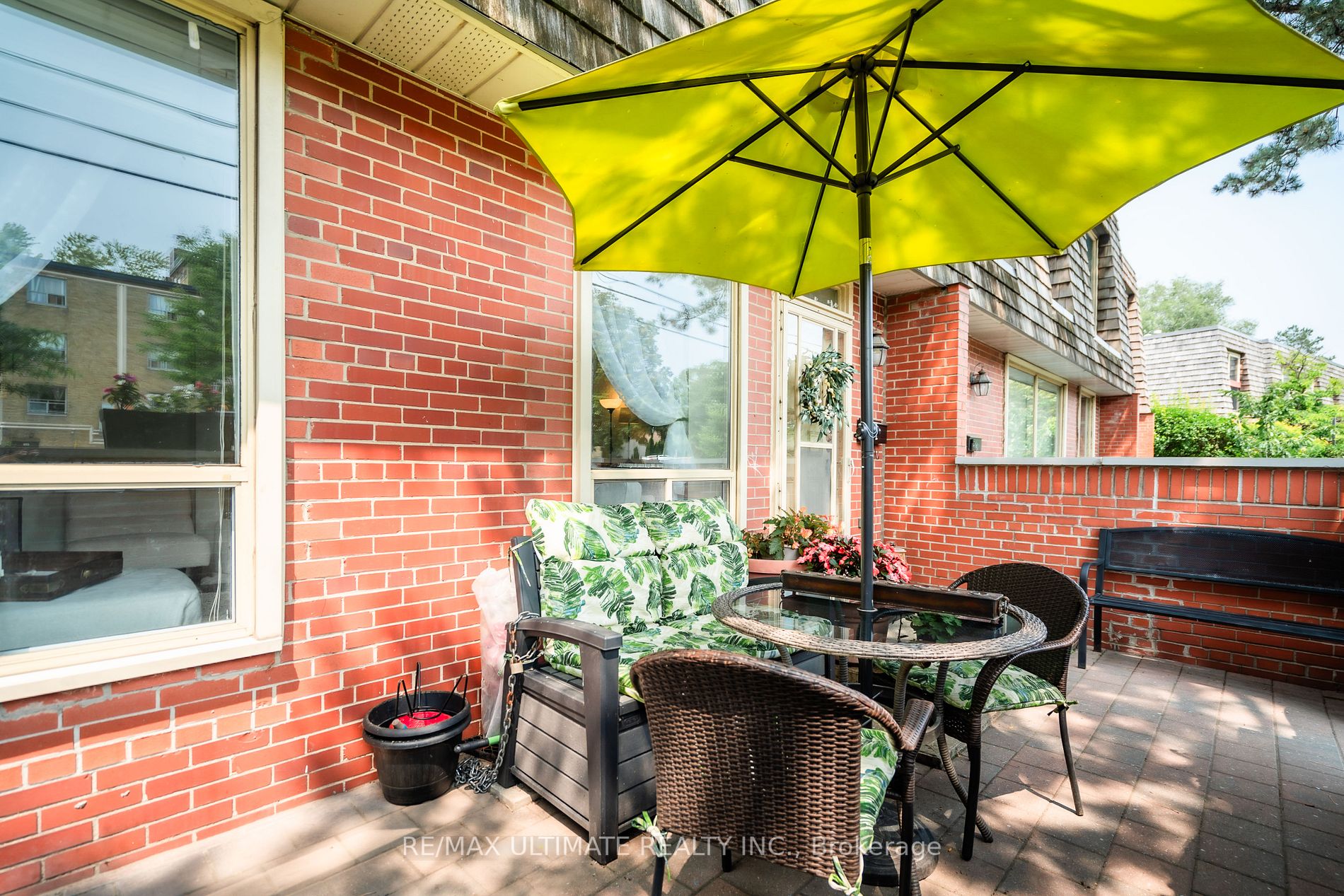 69 Upper Canada Drive, #2