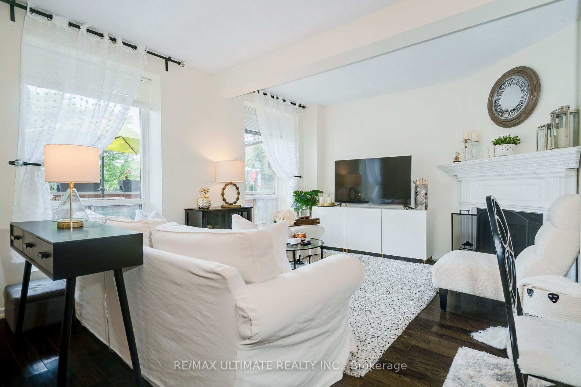 69 Upper Canada Drive, #2