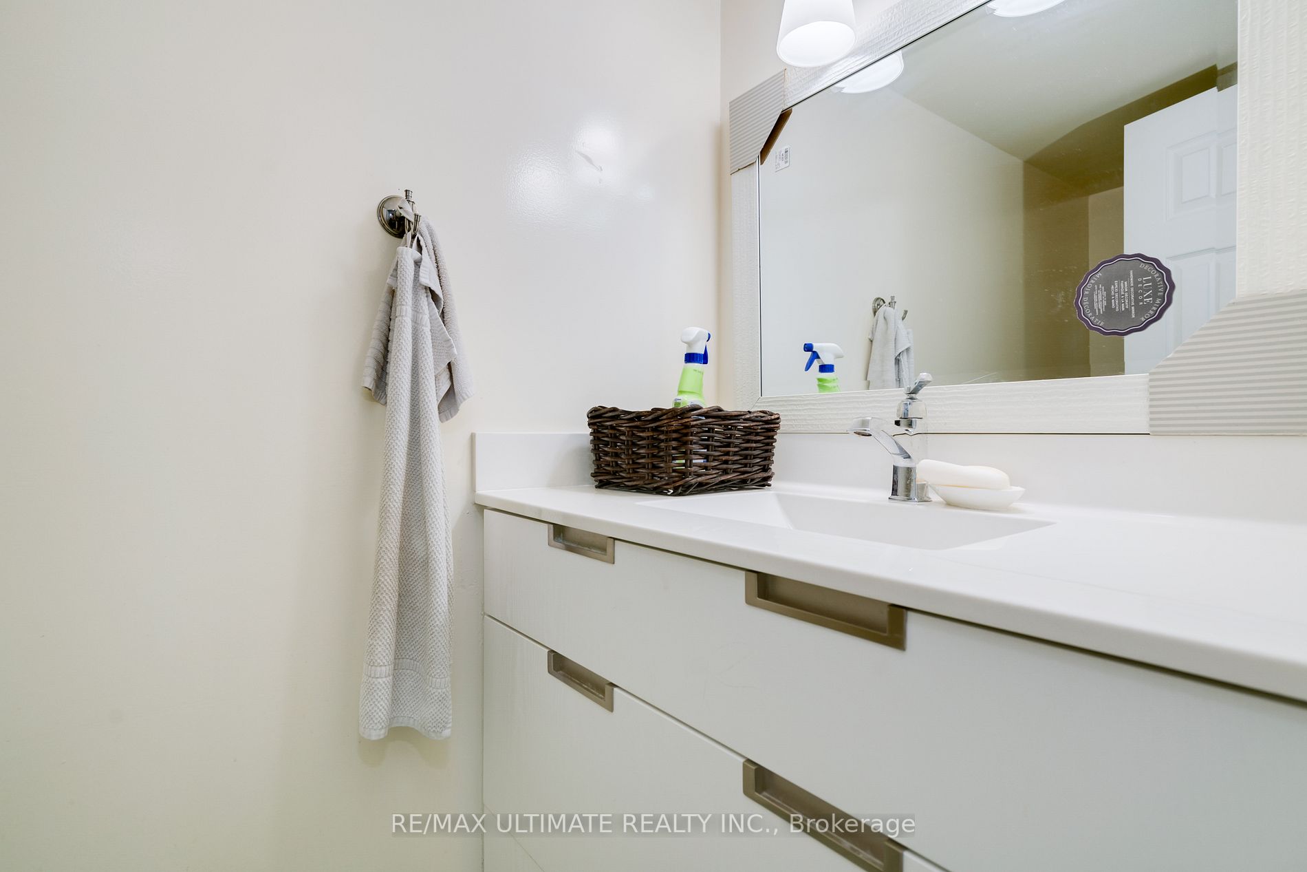 69 Upper Canada Drive, #2