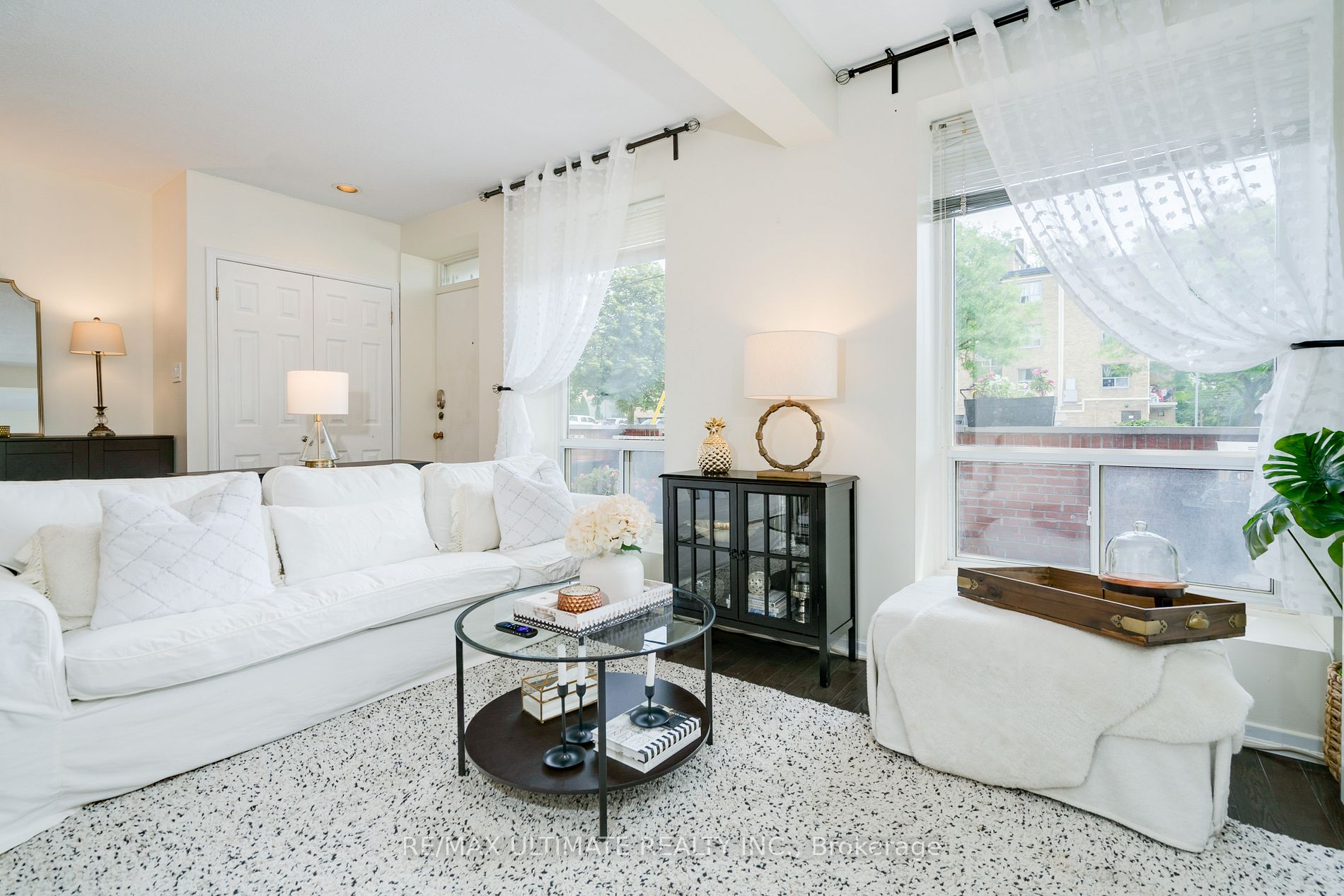 69 Upper Canada Drive, #2