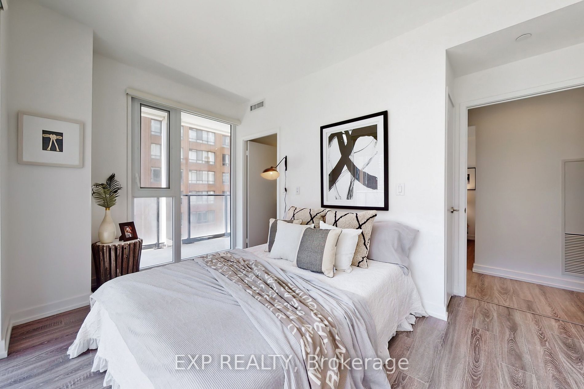 20 Edward St, #611