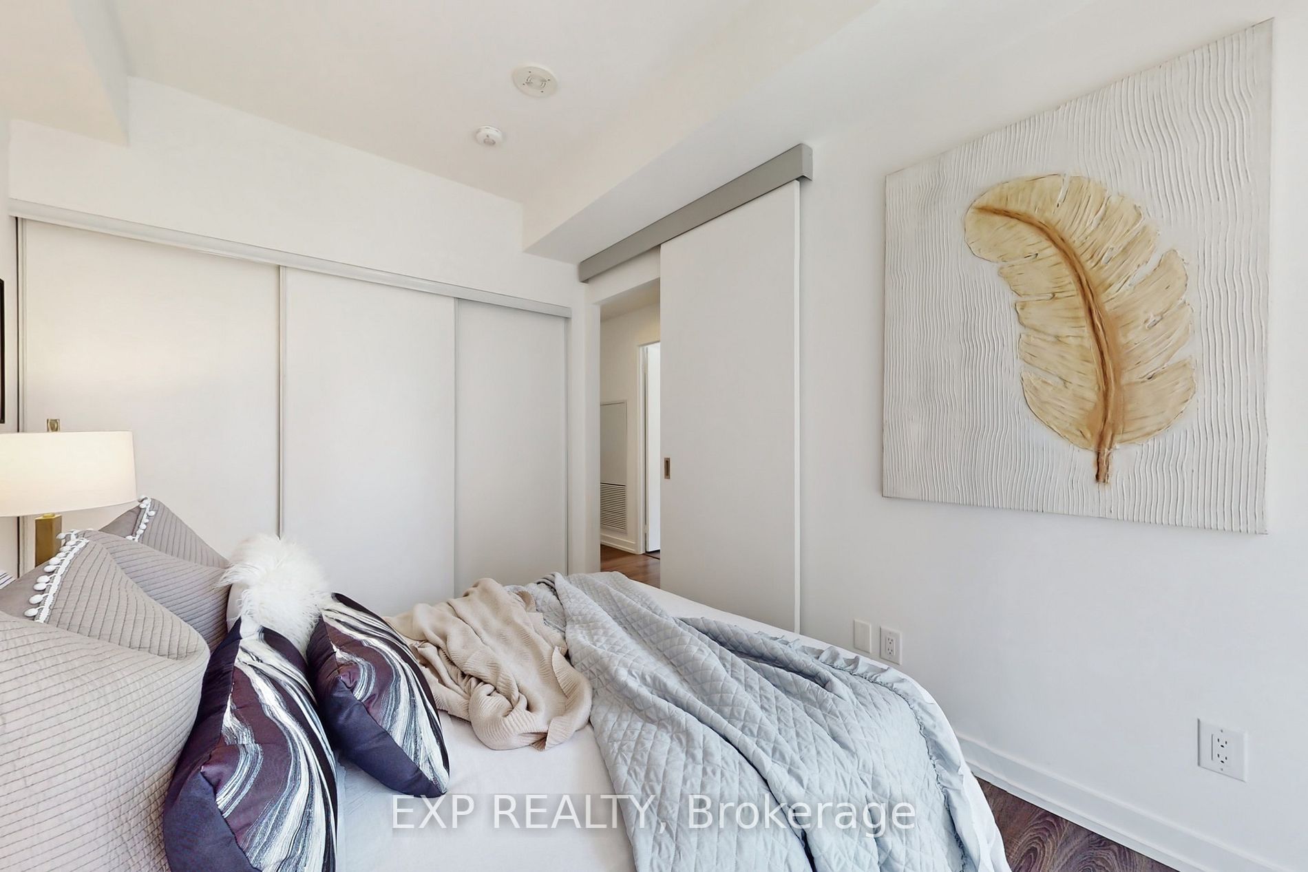 20 Edward St, #611