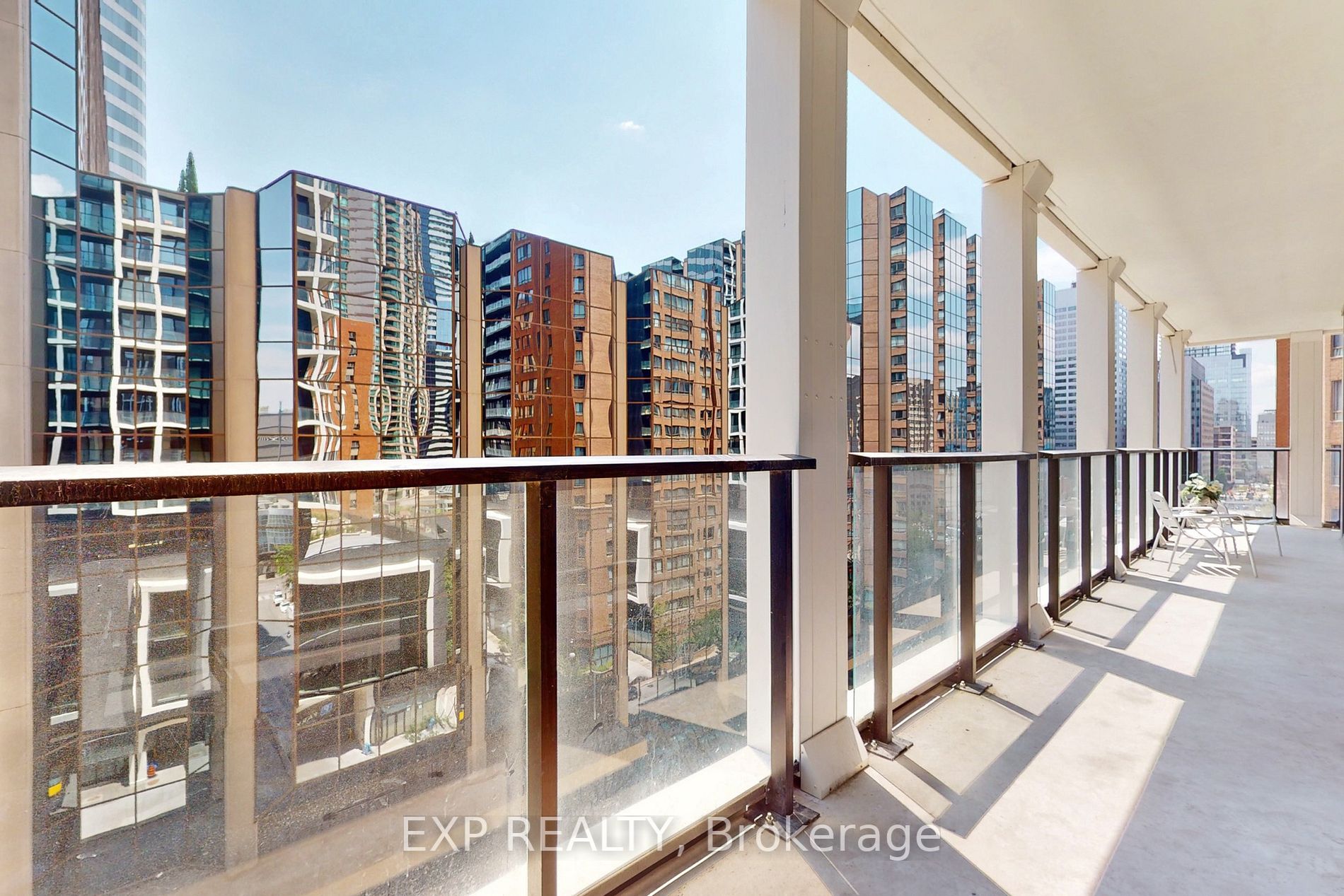 20 Edward St, #611