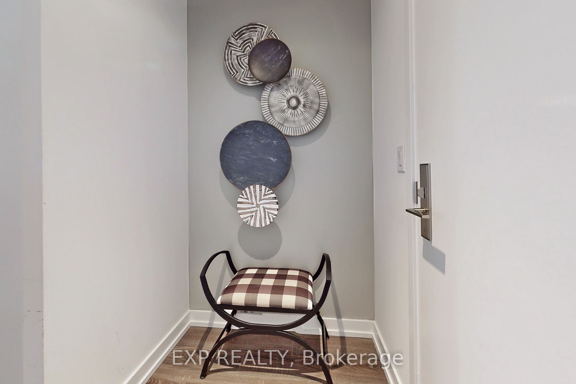 20 Edward St, #611