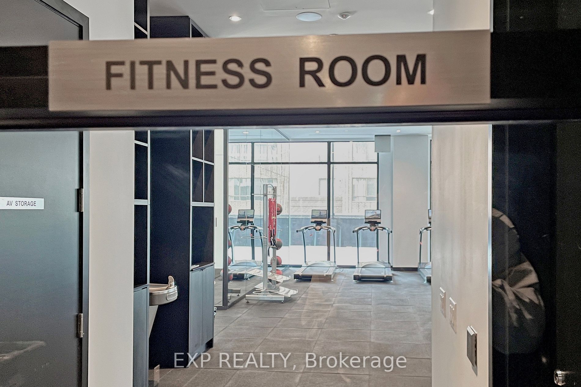 20 Edward St, #611