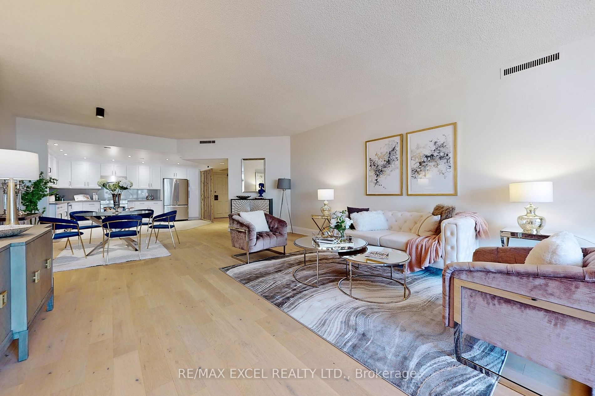 25 George St, #Ph4