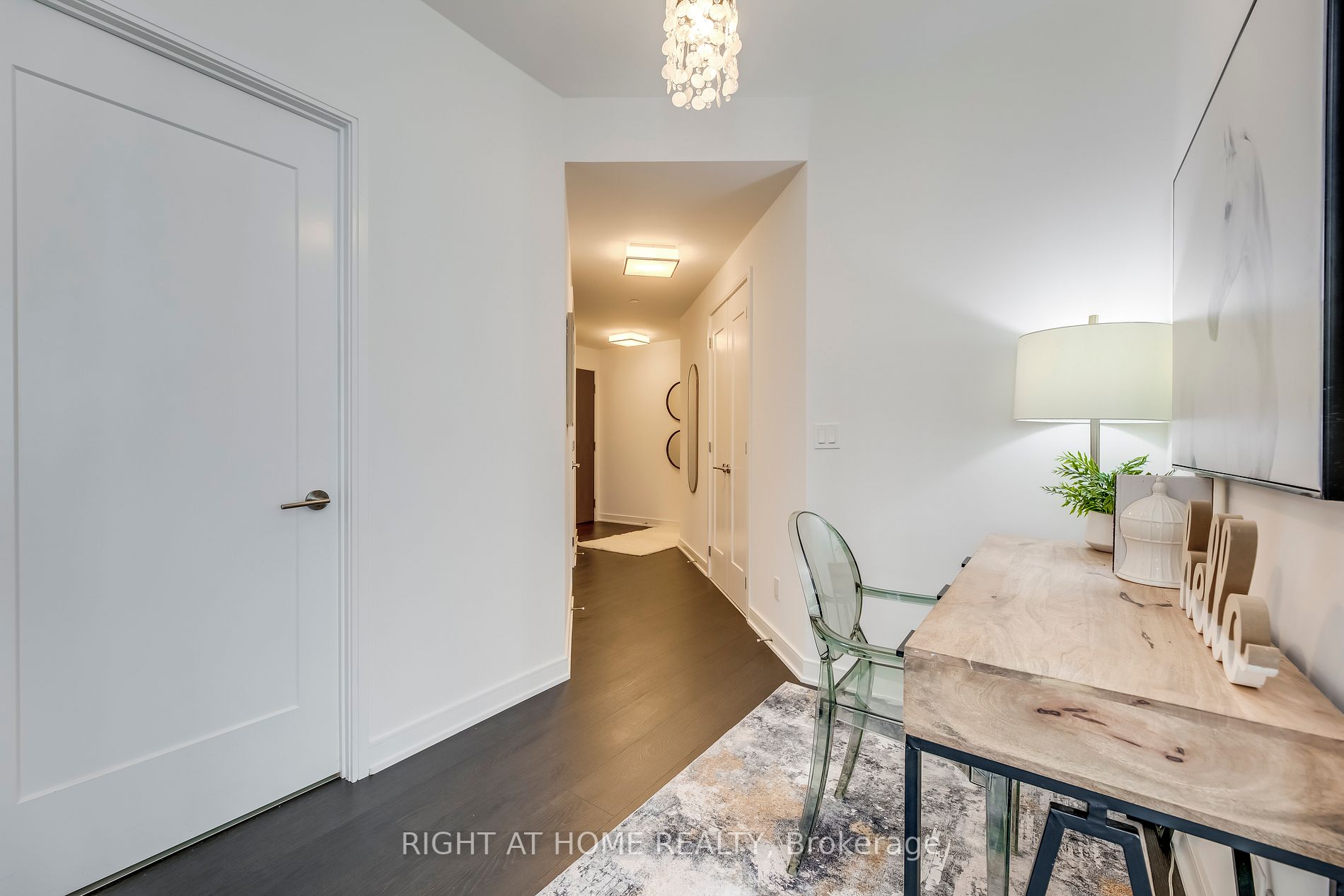 88 Scott St, #811