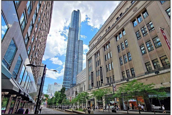 386 Yonge St, Toronto