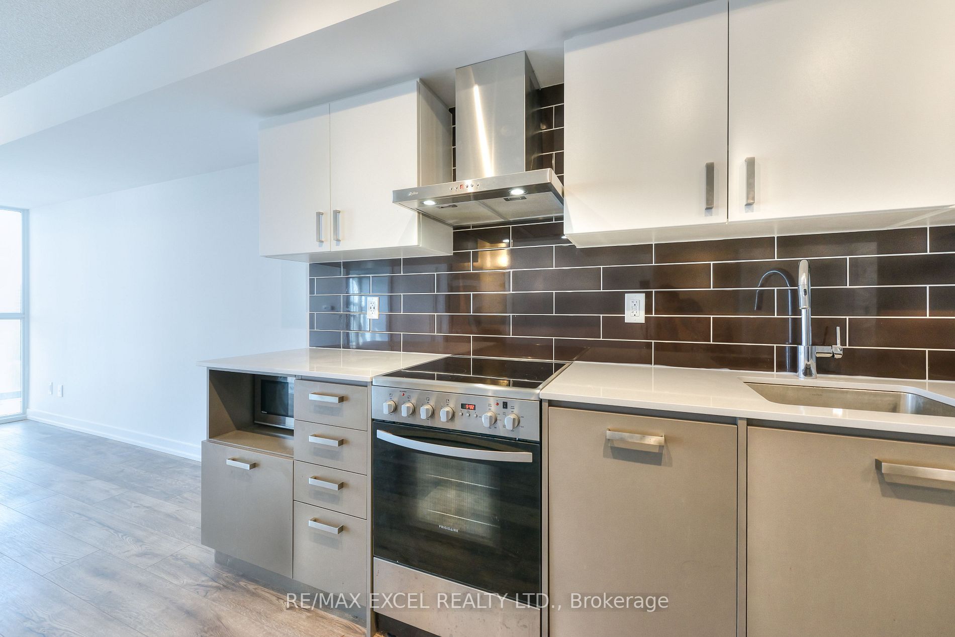 125 Redpath Ave, #1809