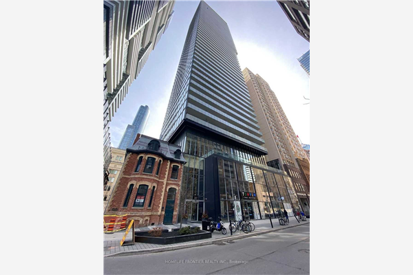 15 Grenville St, Toronto
