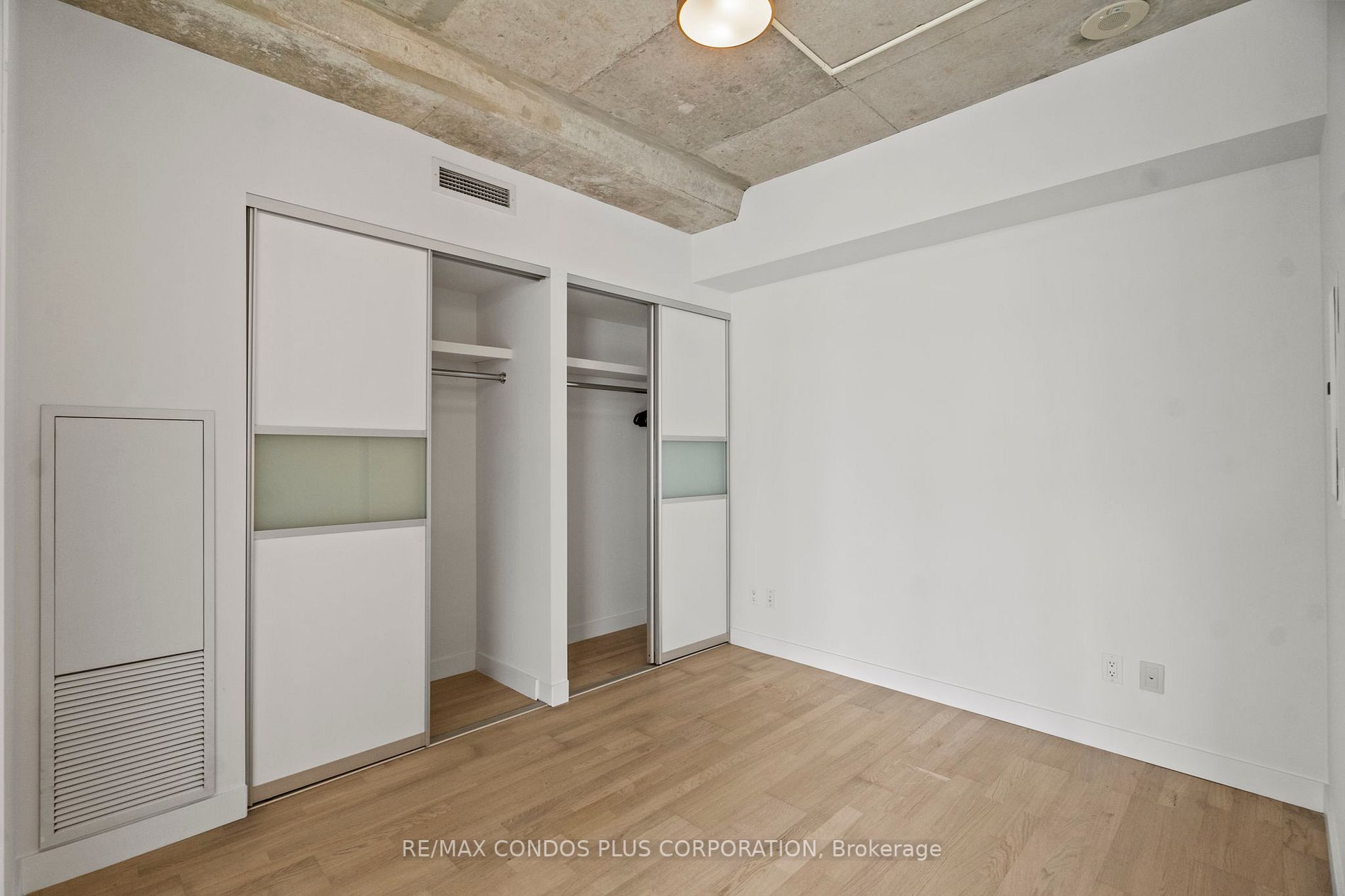 55 Stewart St, #810
