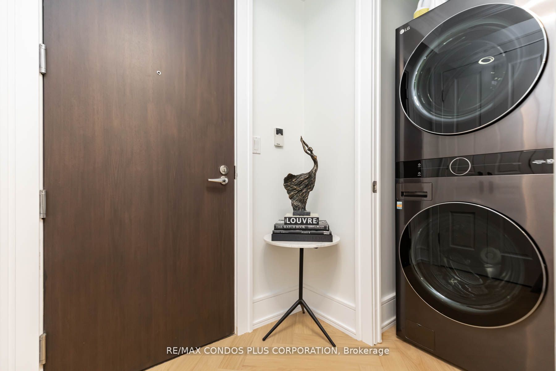 10 Bellair St, #801
