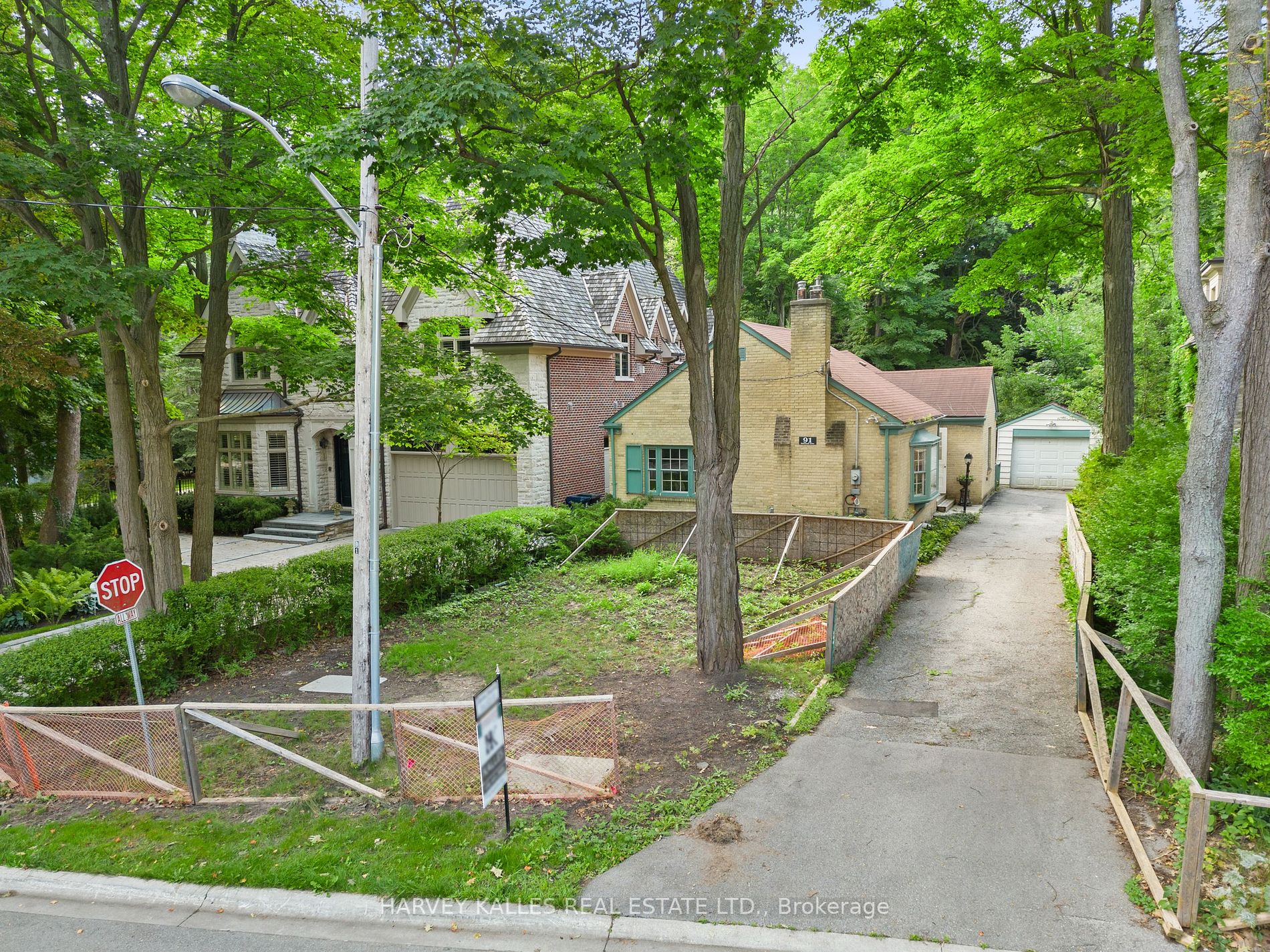 91 Donwoods Dr