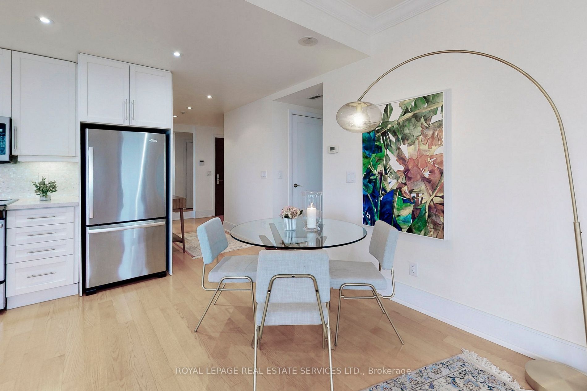 70 Roehampton Ave, #2214