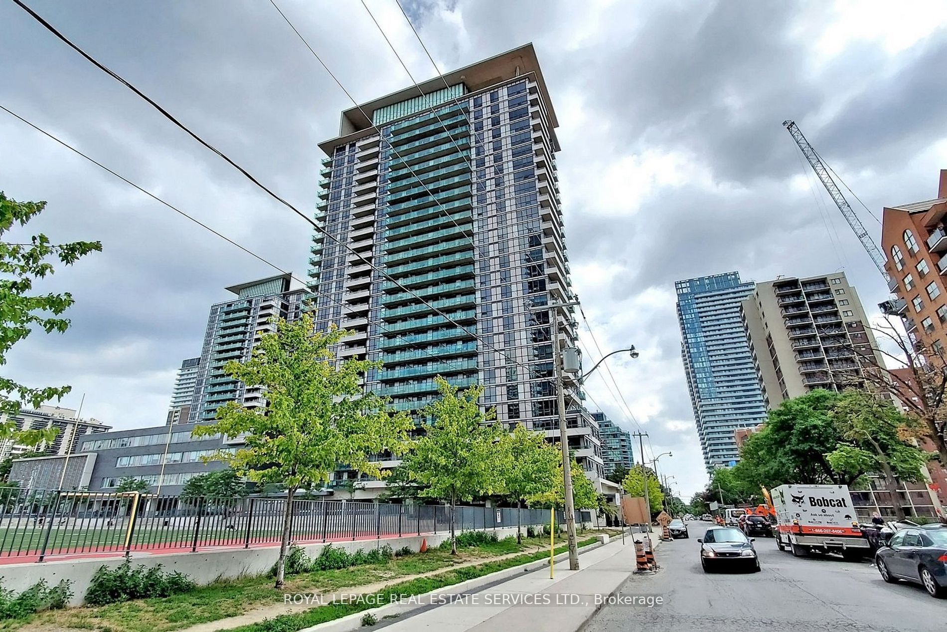 70 Roehampton Ave, #2214