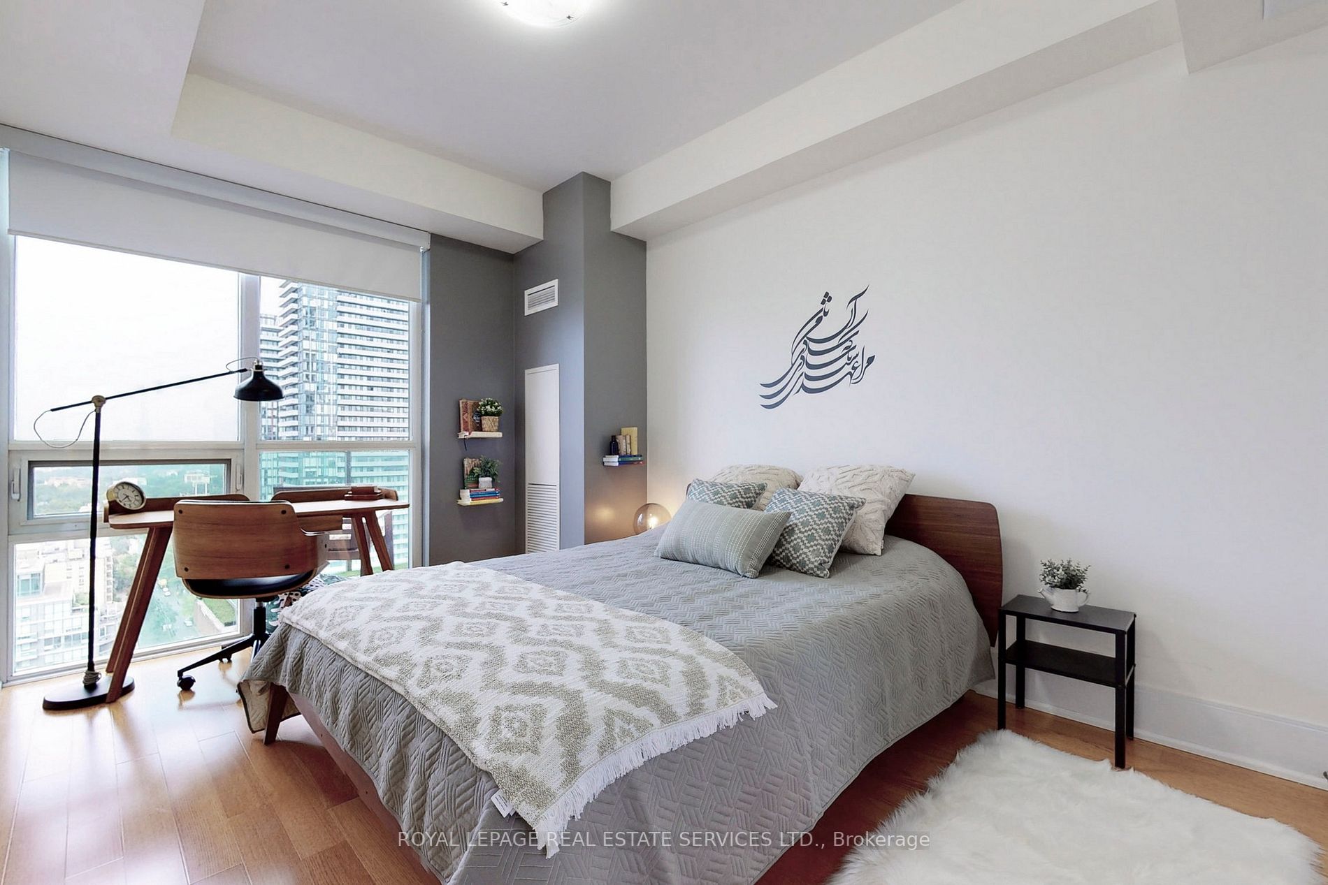 70 Roehampton Ave, #2214