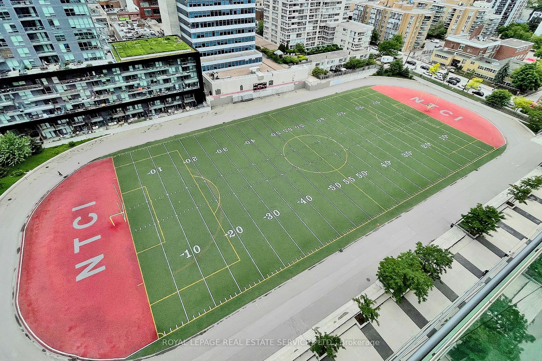70 Roehampton Ave, #2214