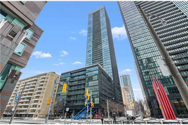 101 Charles St E, Toronto