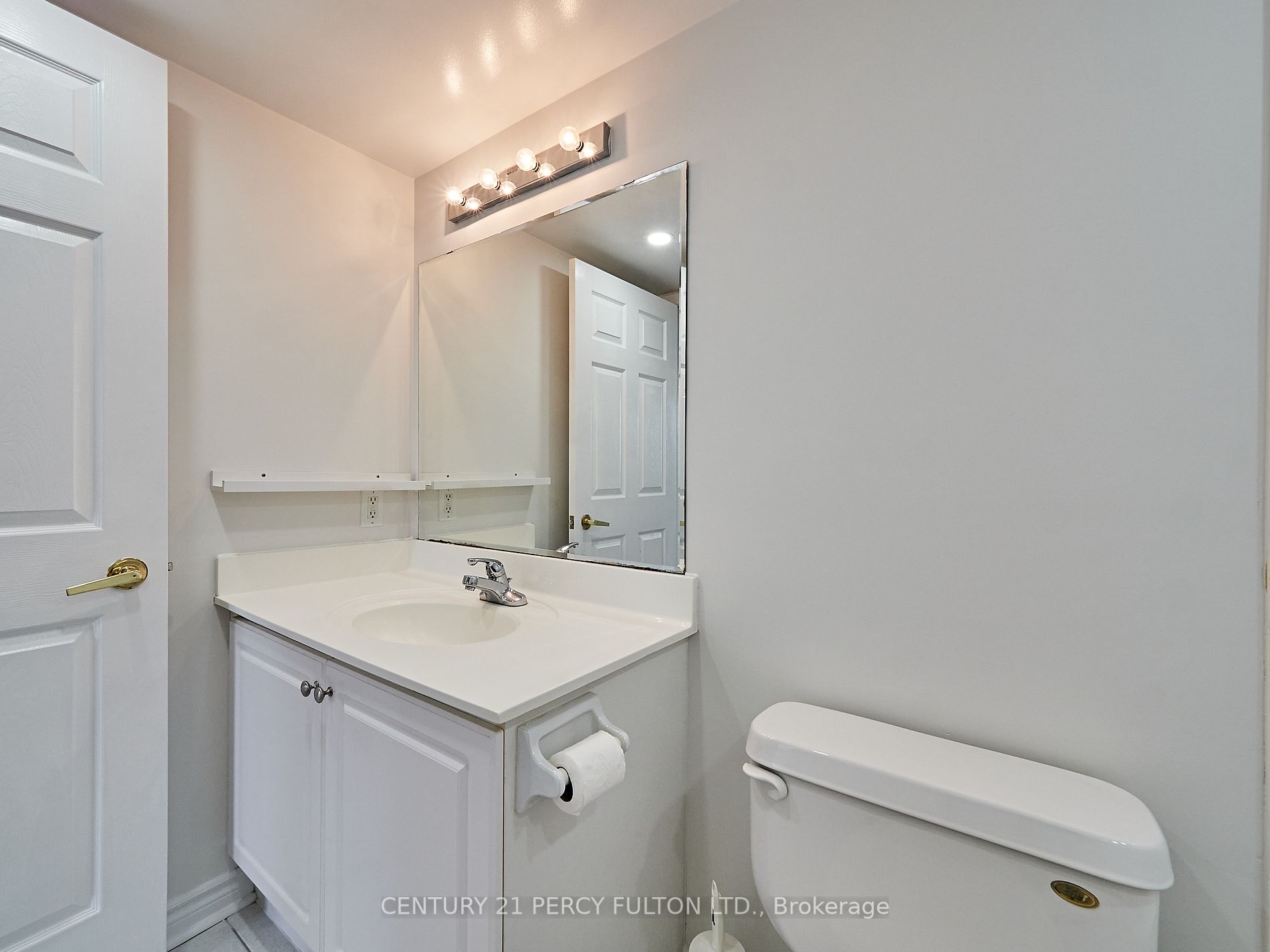 18 Kenaston Gdns, #906