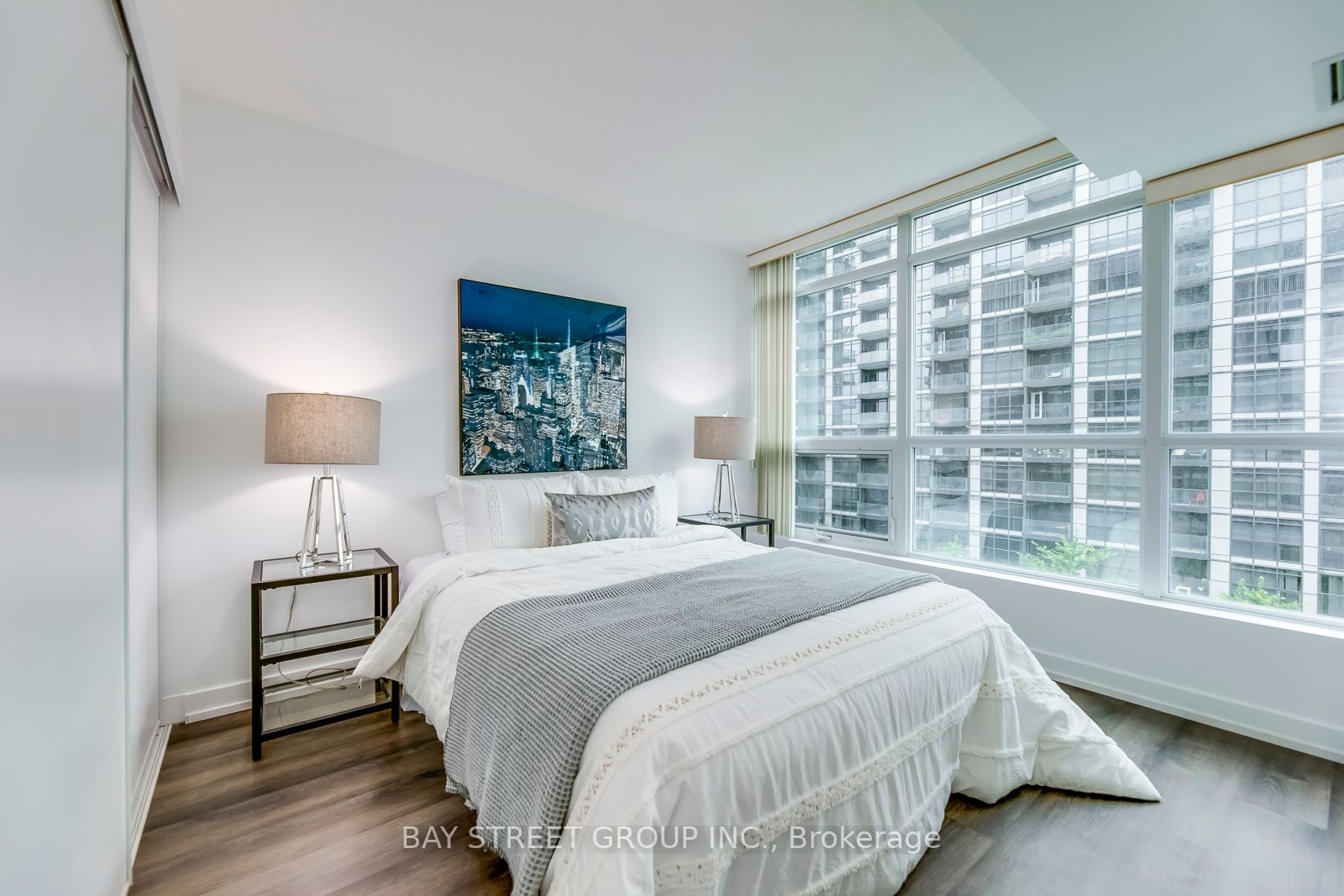 15 Singer Court, #601