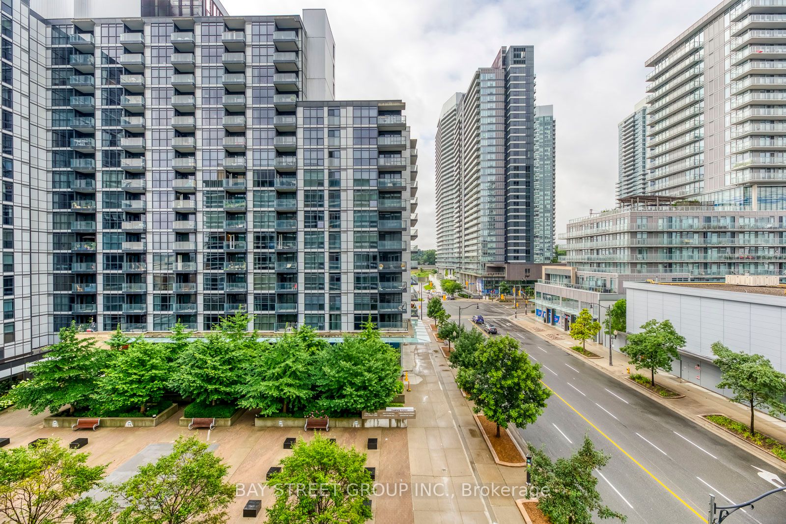 15 Singer Court, #601