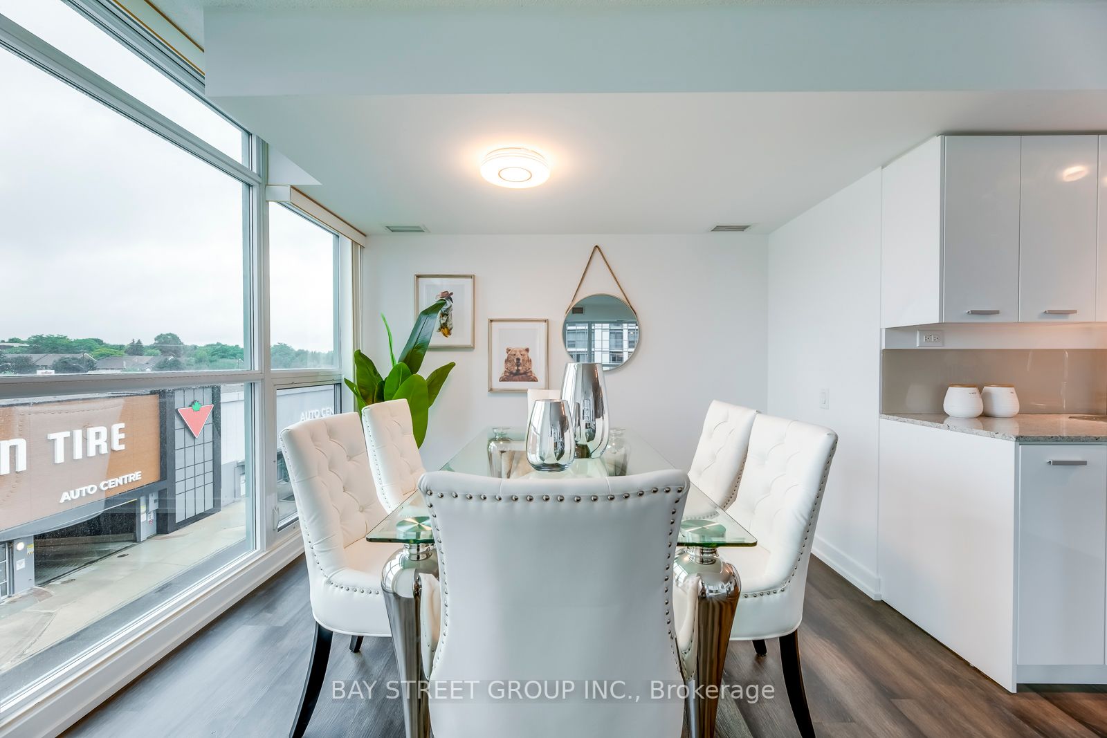15 Singer Court, #601