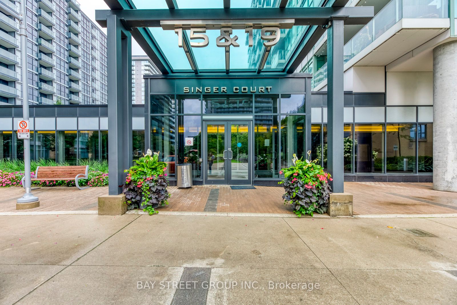 15 Singer Court, #601