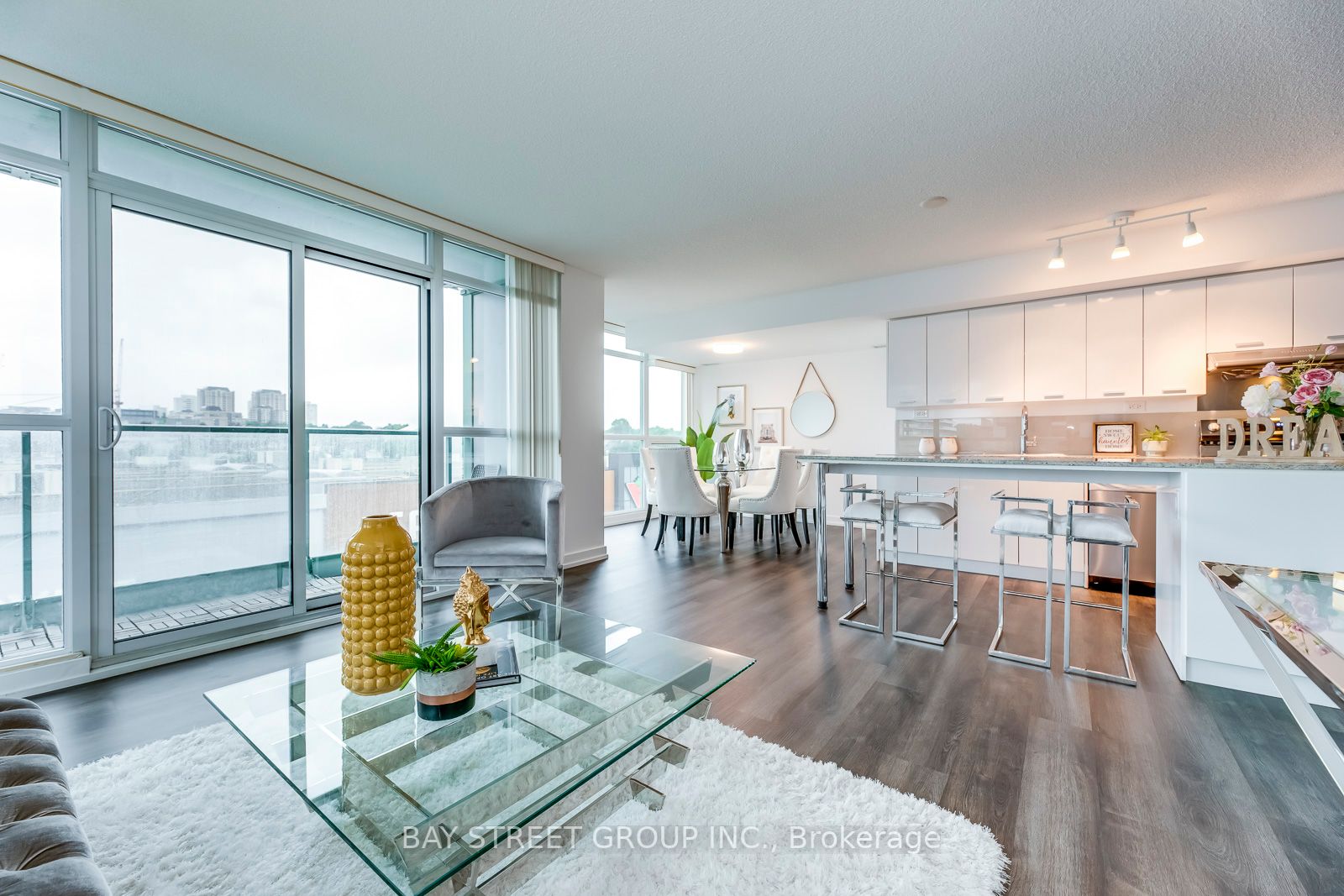 15 Singer Court, #601