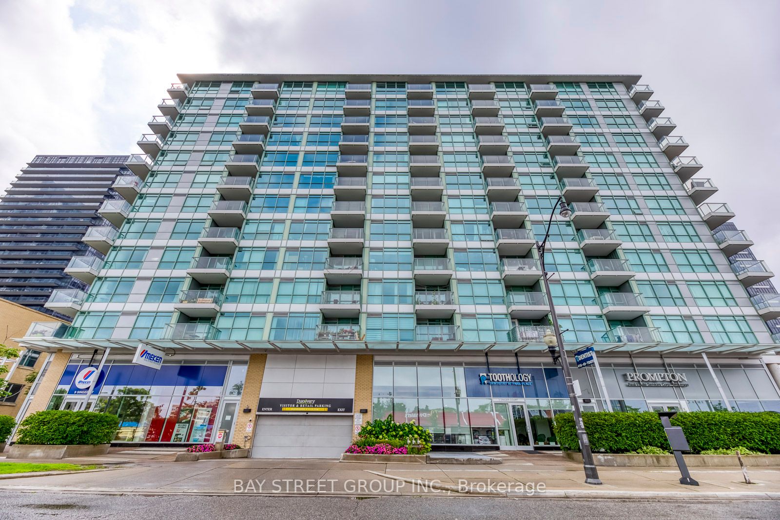 15 Singer Court, #601